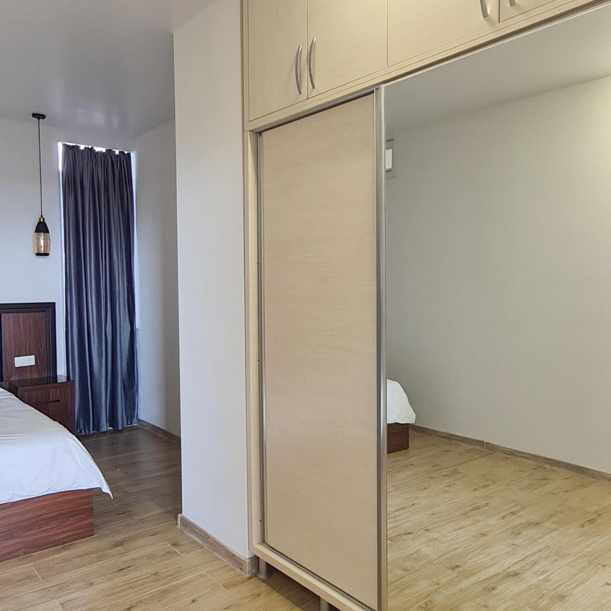 Panoramic Cozy Luxury Apt#15 Sea and Mountain Views Washing machine Bidet Wifi view 2