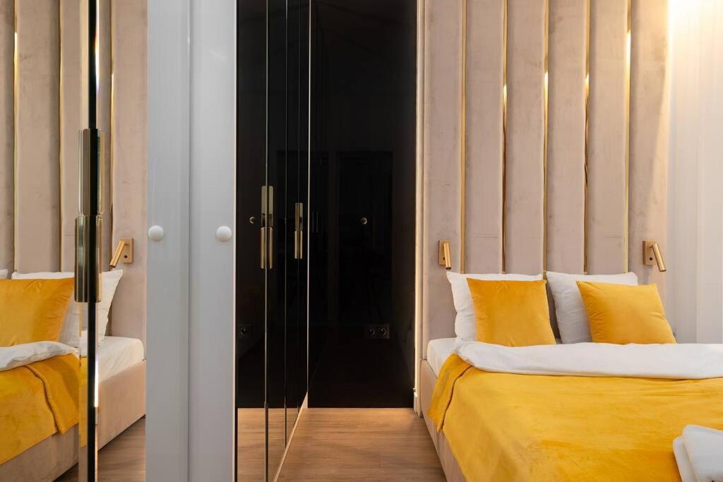 Urban Chic - Grzybowska 37 - Luxury Warsaw Stays