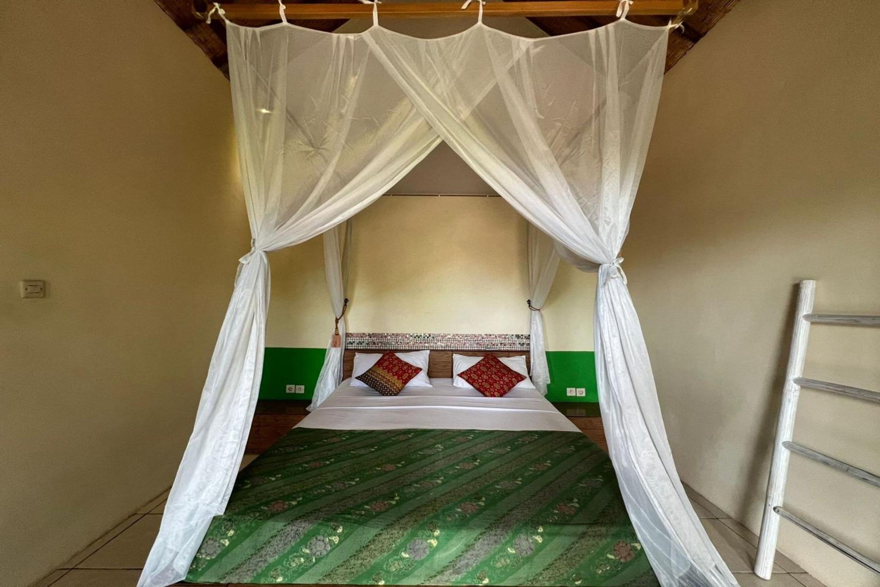 Capital O 94226 Kubu Mesari