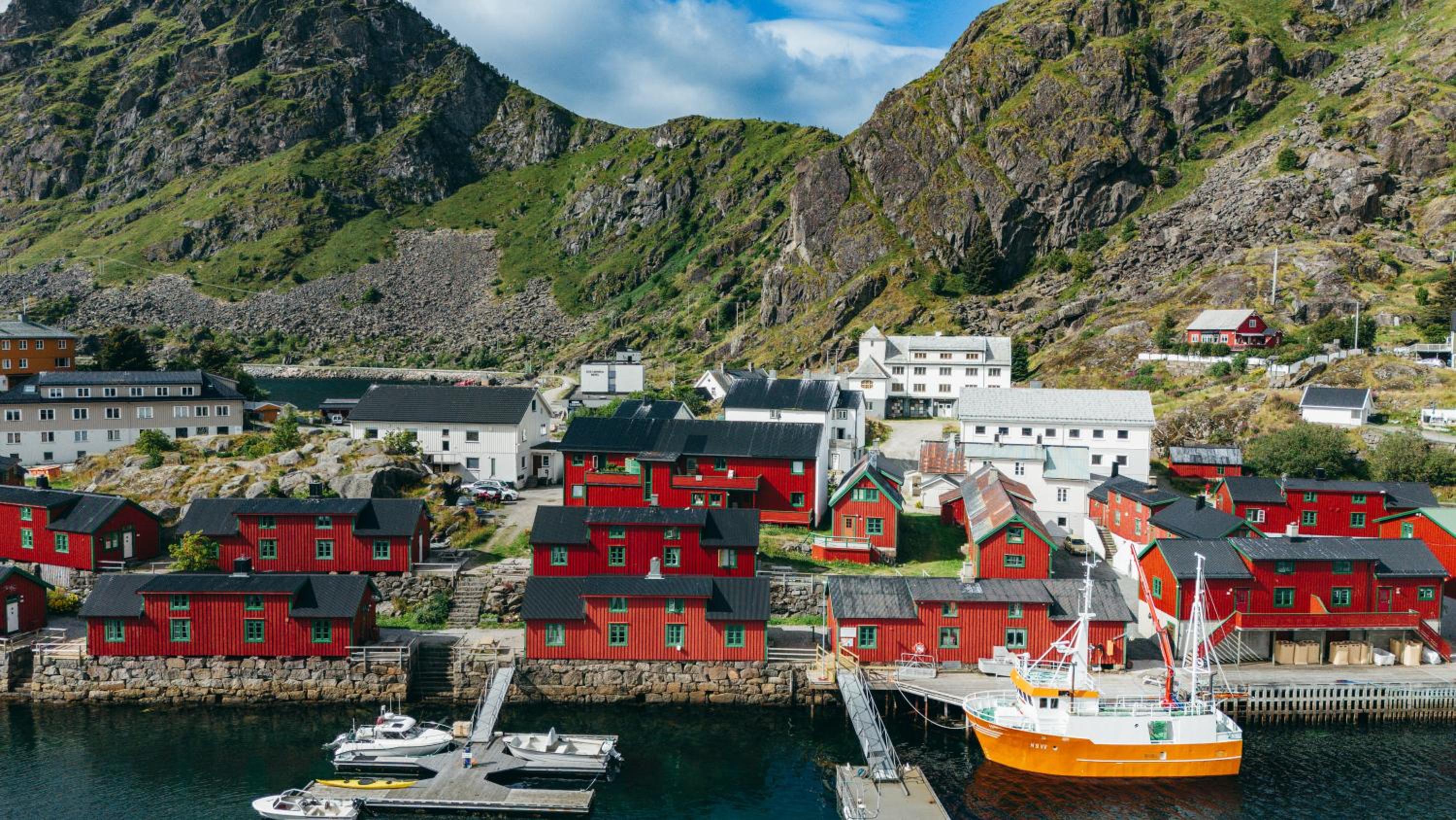 Live Lofoten Fishermen's Cabins