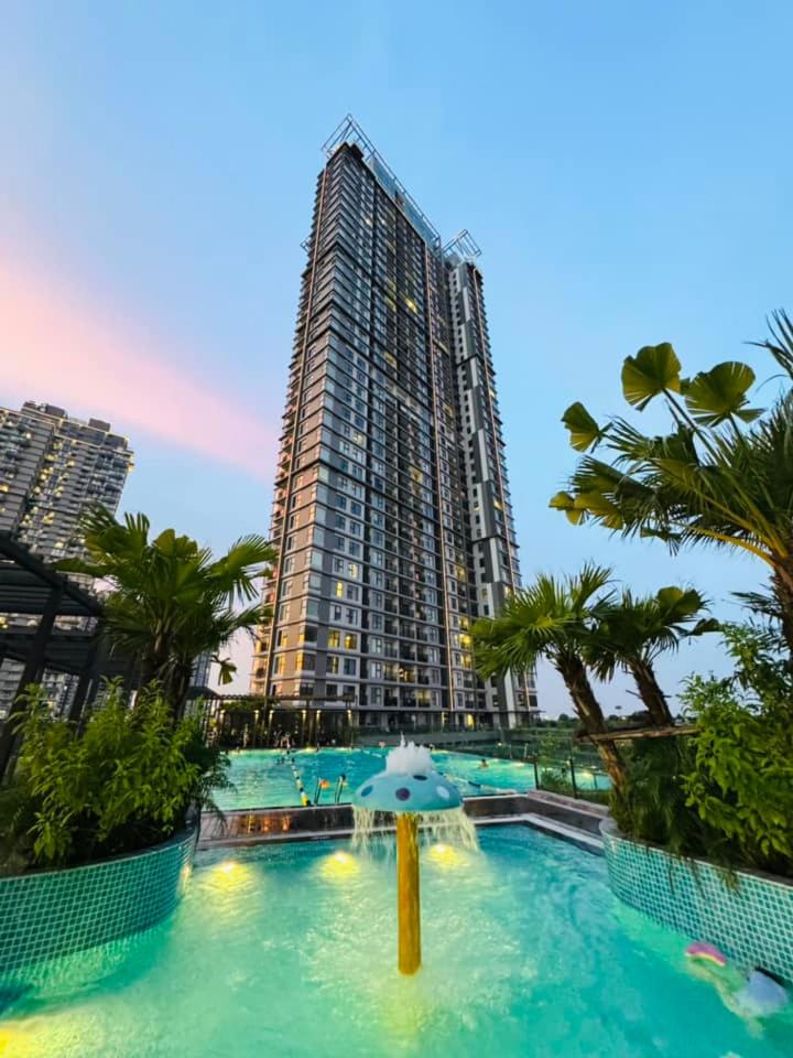 Haven in Hanoi - Brand new, super green and amazing sunset view homestay 20min by bus to Hanoi center