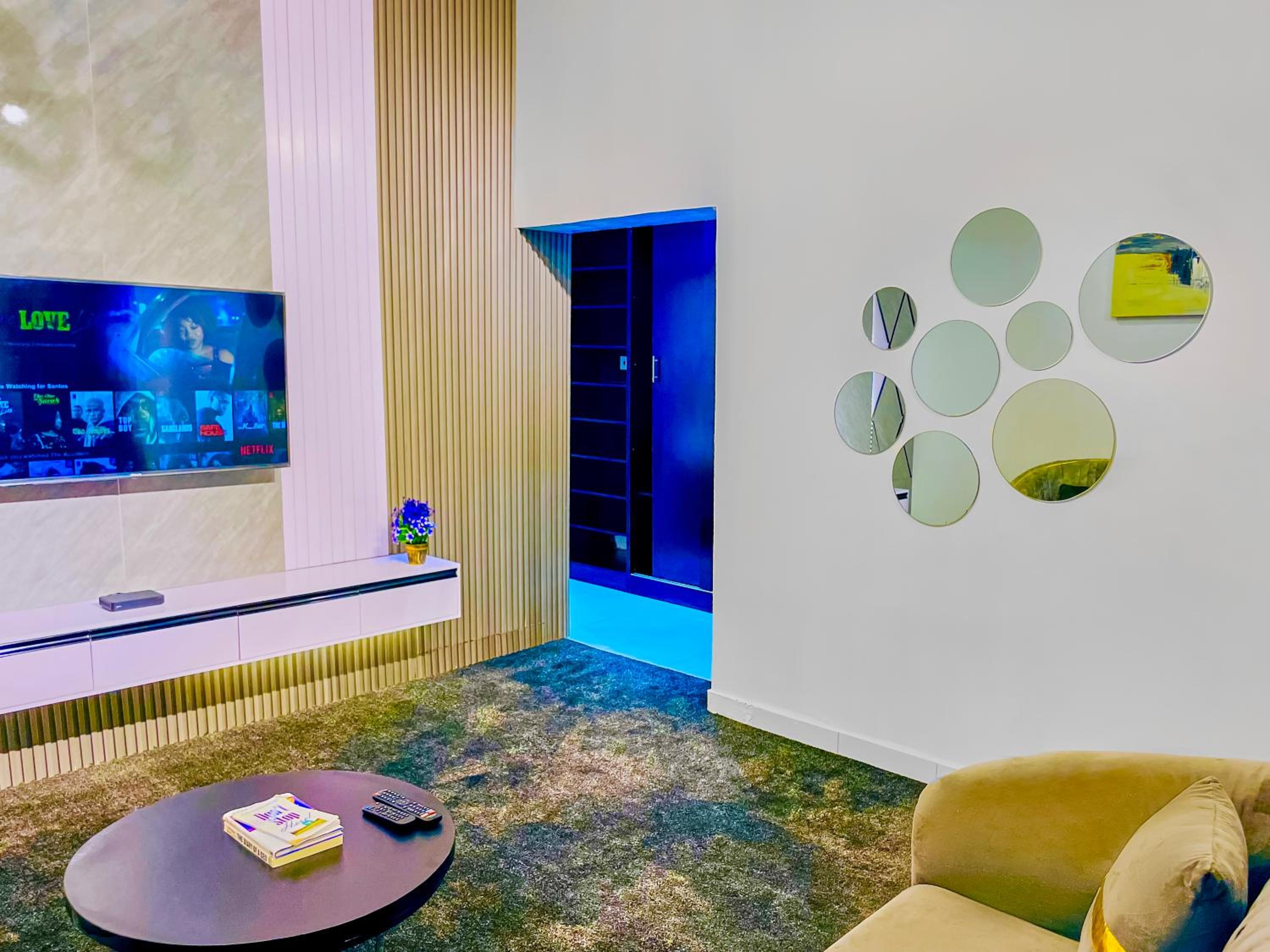 Premium Luxury Apartments view 4
