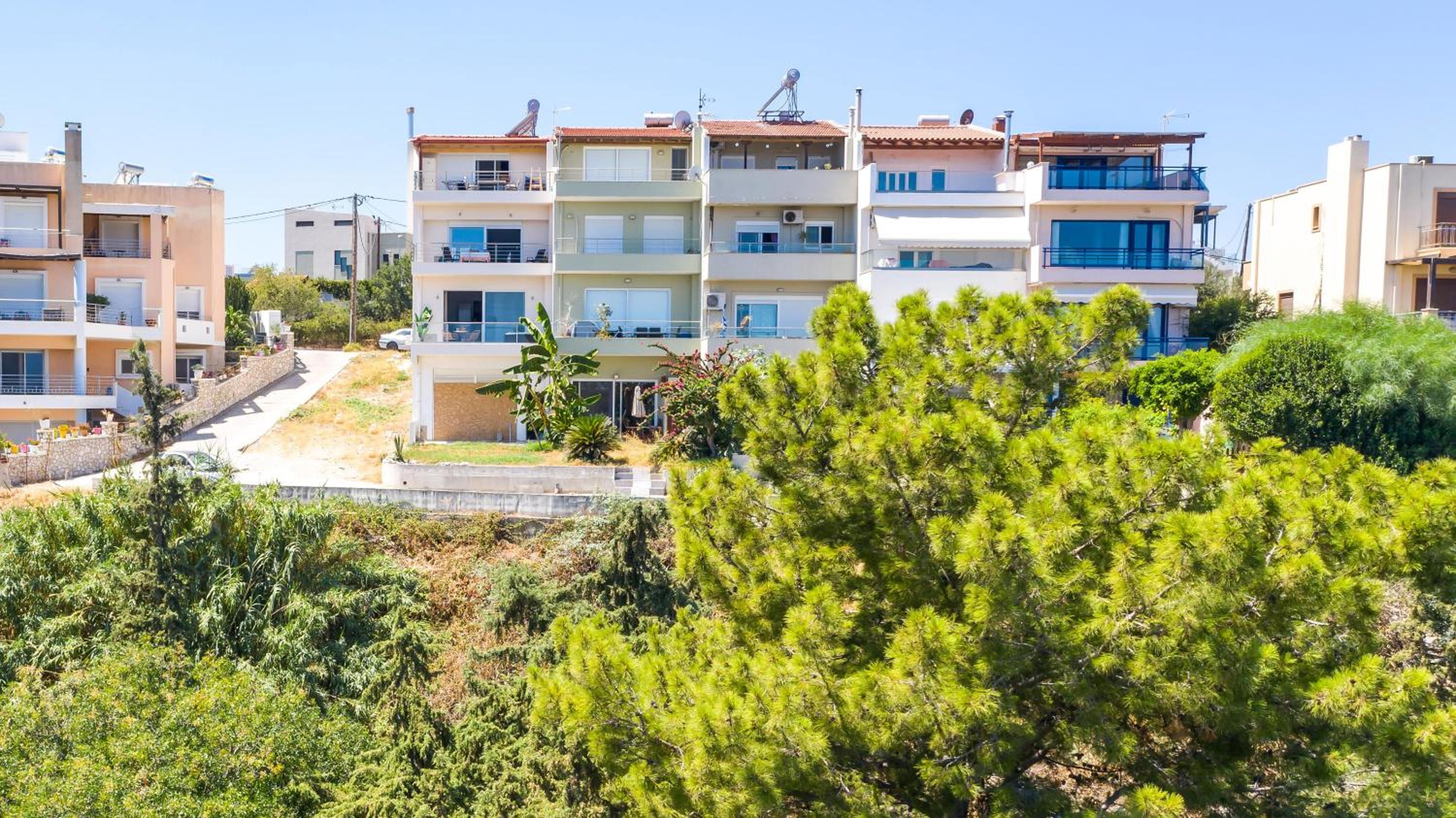Zafora Apartment