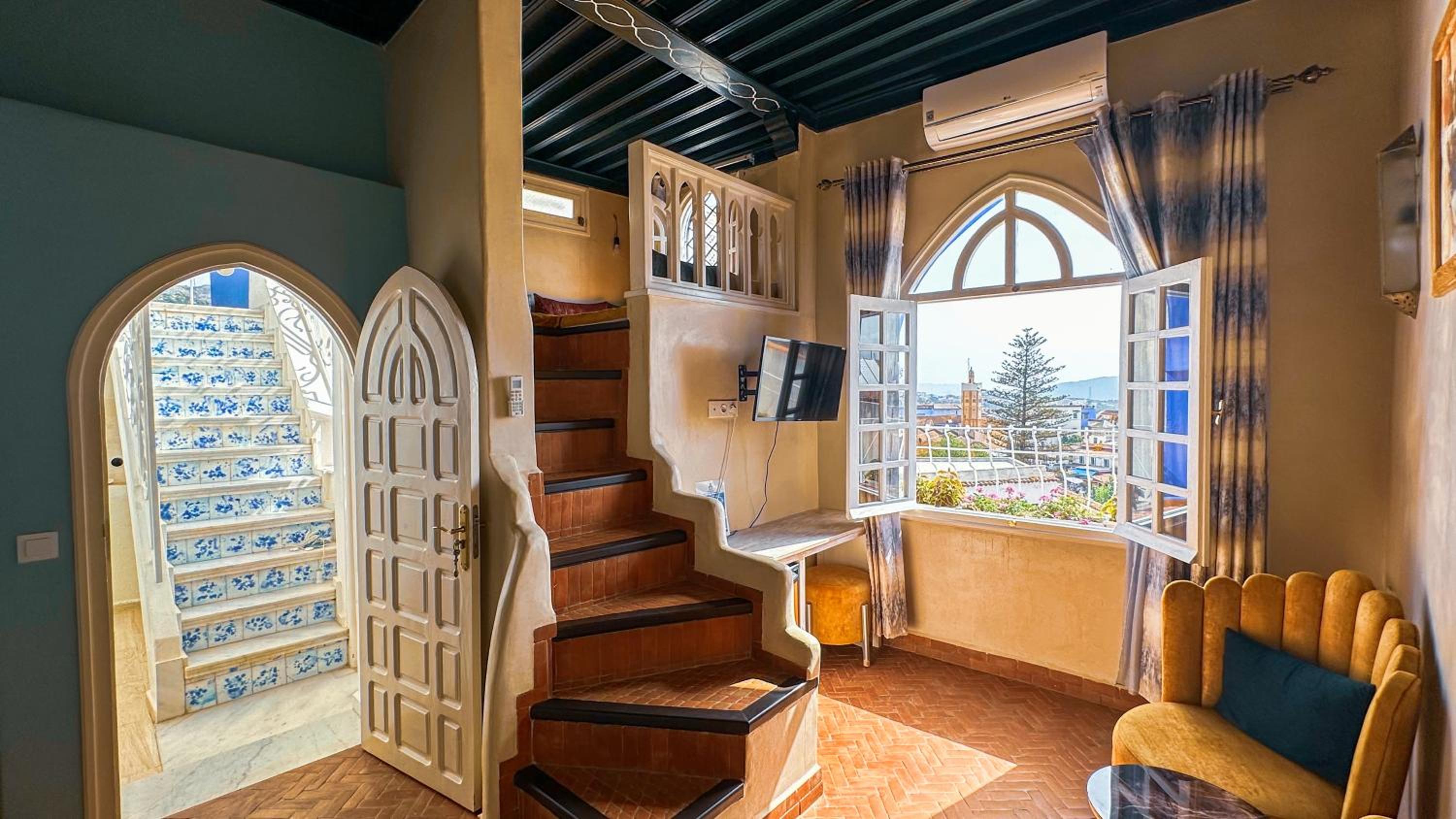 hotel room