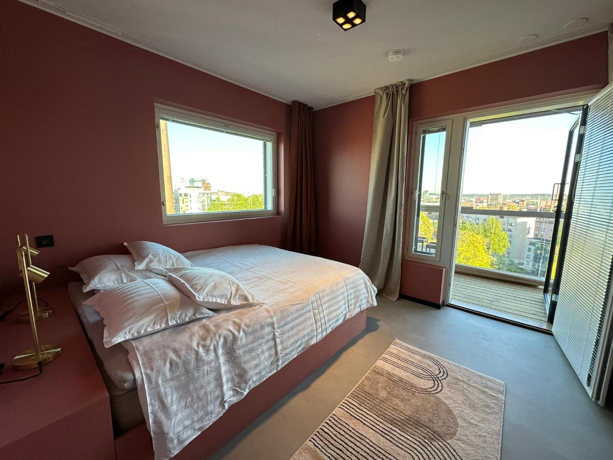 Top of the Lake - two bedrooms, free parking view 3