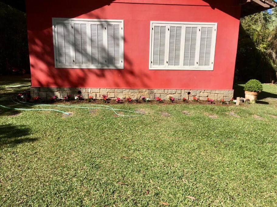 Linda casa em Mury,com riacho e lareira