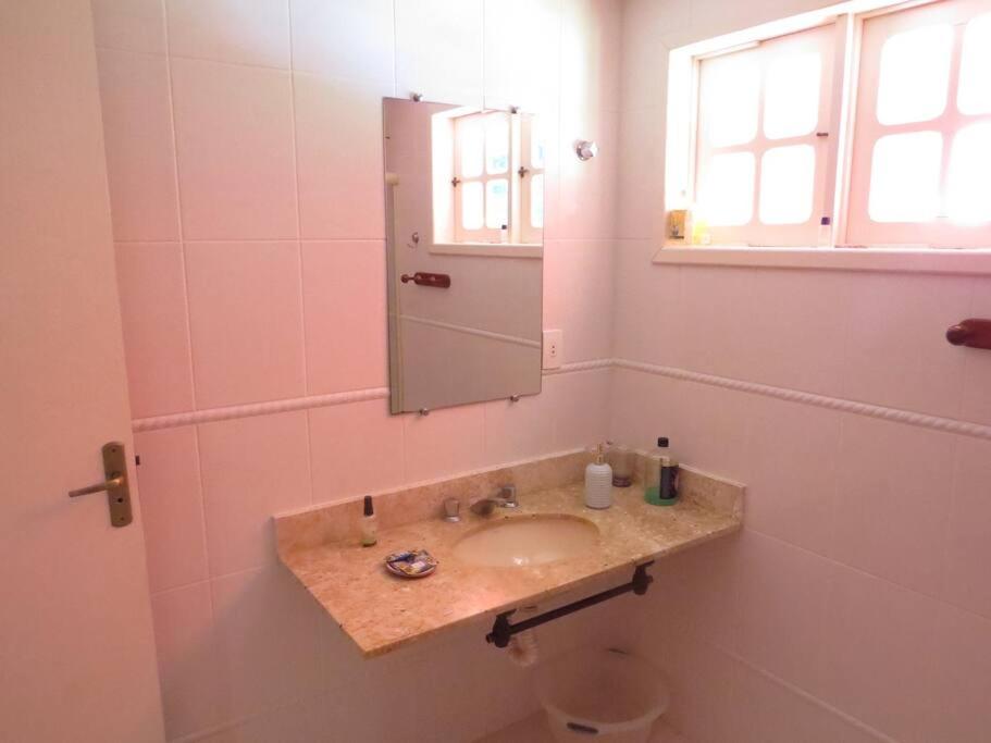 Linda casa em Mury,com riacho e lareira