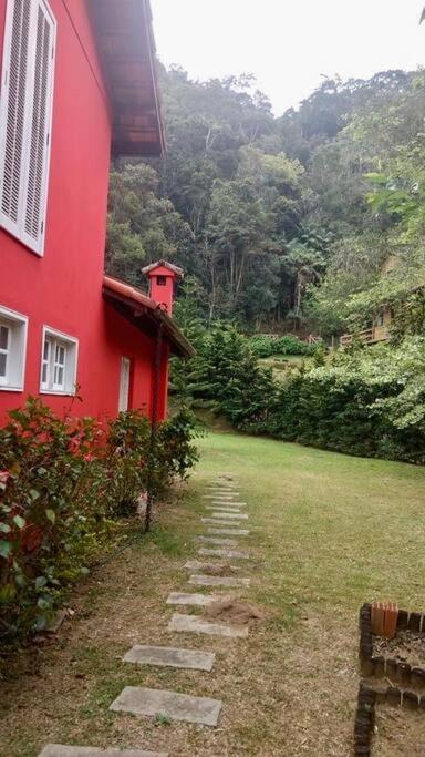Linda casa em Mury,com riacho e lareira