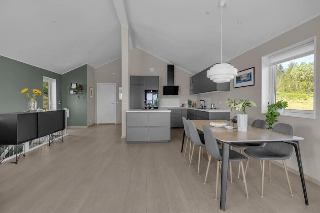 Eidekollen hoveddel en Tromsø — kitchen