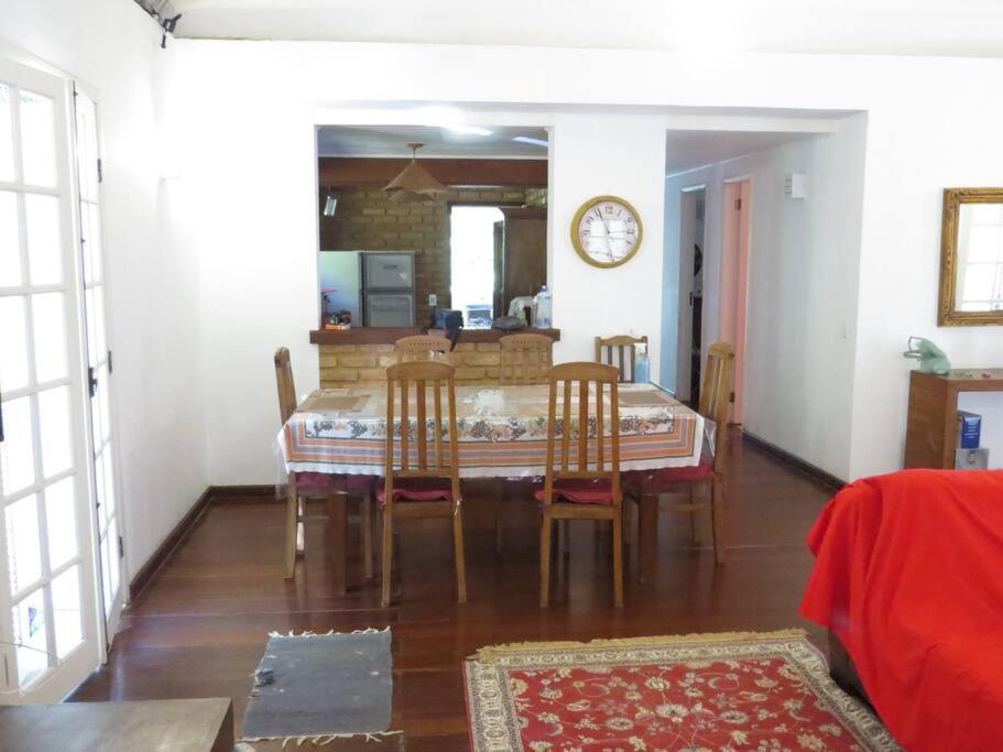 Linda casa em Mury,com riacho e lareira