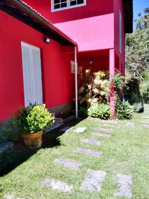 Linda casa em Mury,com riacho e lareira
