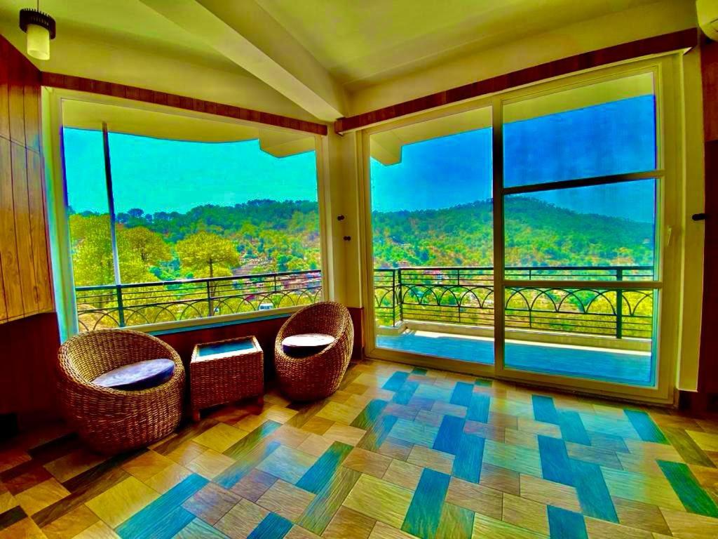Wisteria Winds Villa