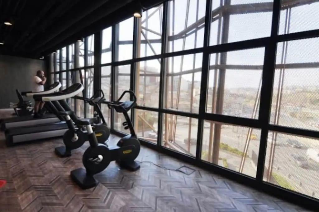 Most lavish apt 40 Floor skyviwe ist