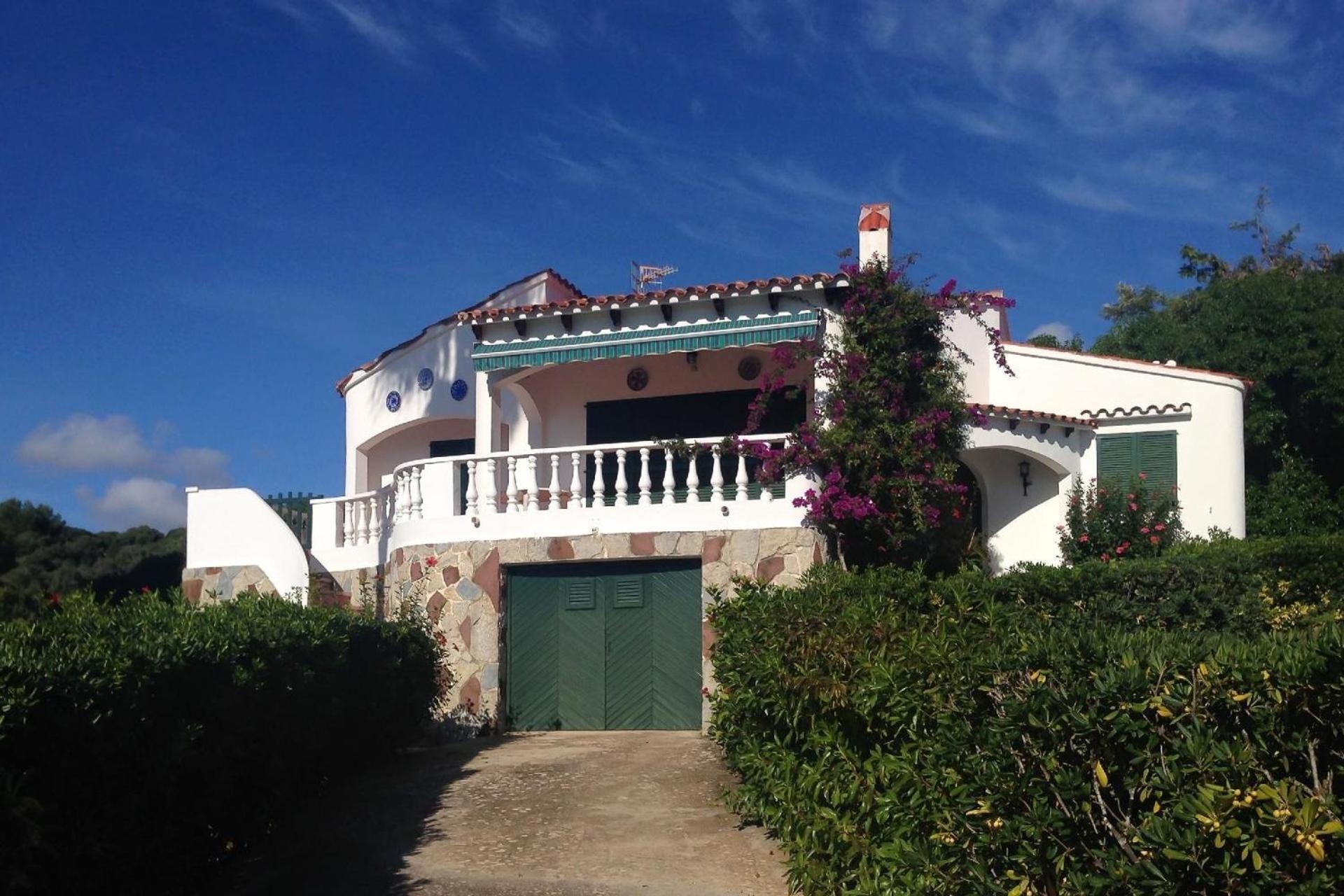 Moderne, frische Familienvilla Allondra