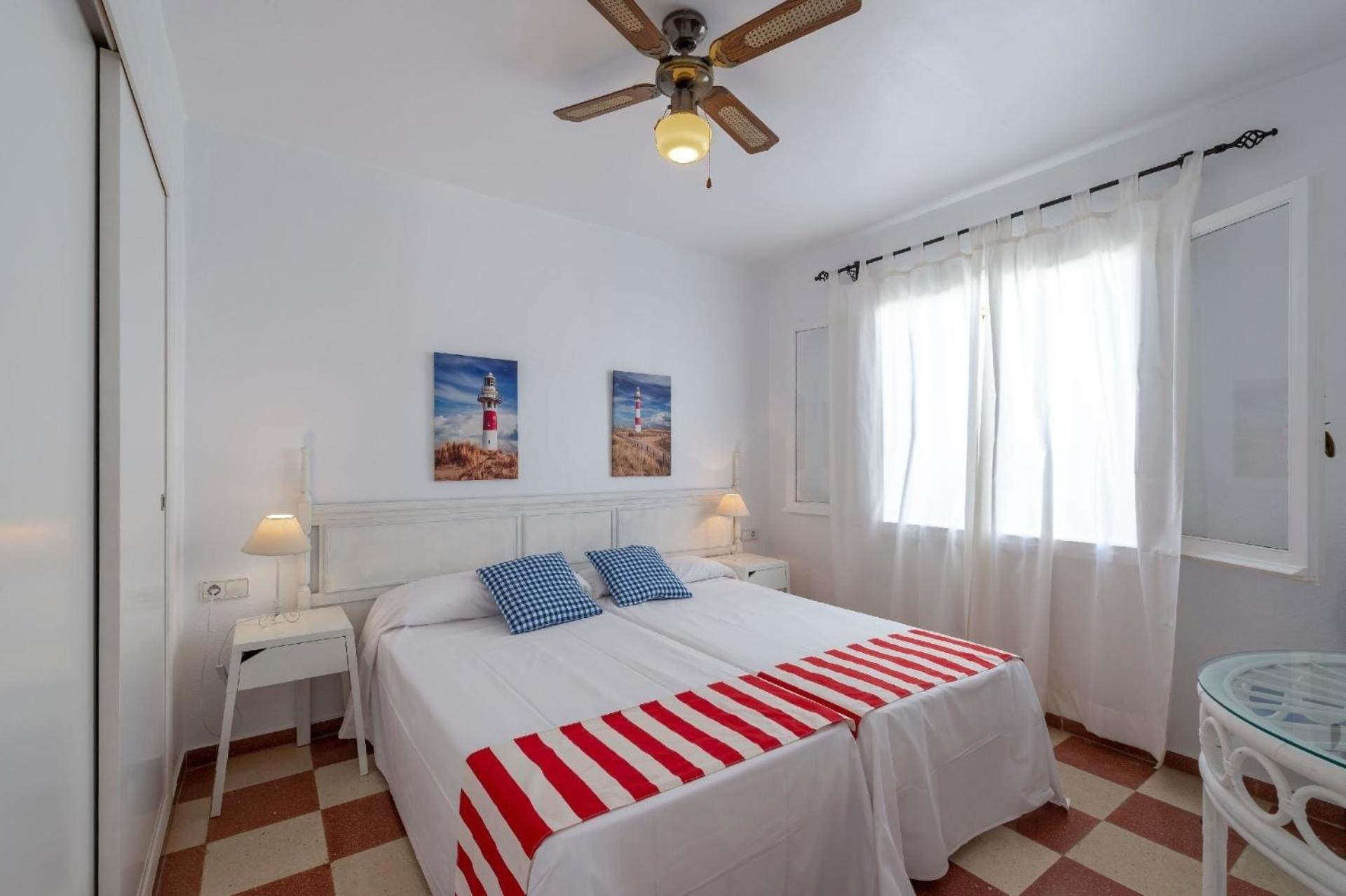 Moderne, frische Familienvilla Allondra