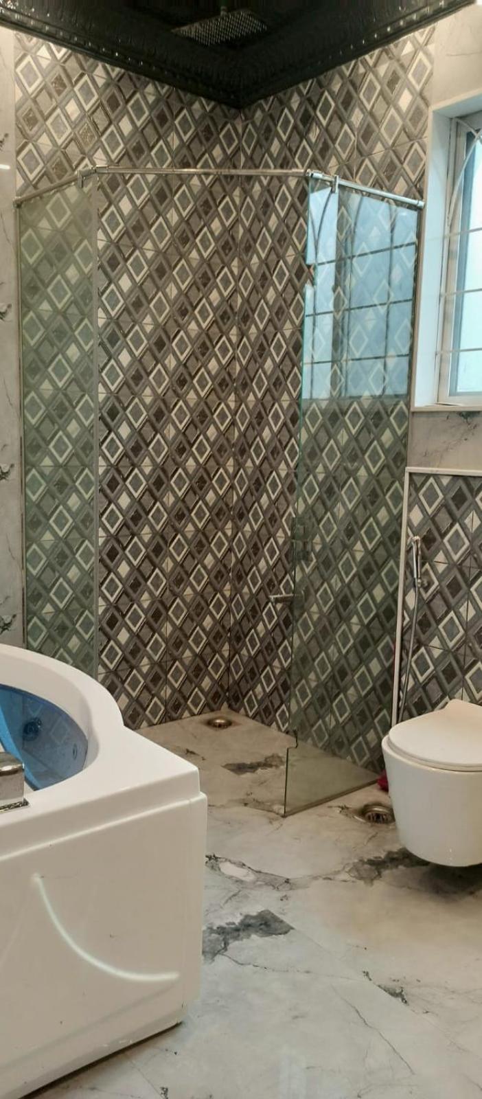 Suite Spot - Private - Two Bedroom Apartment close to Airport and City