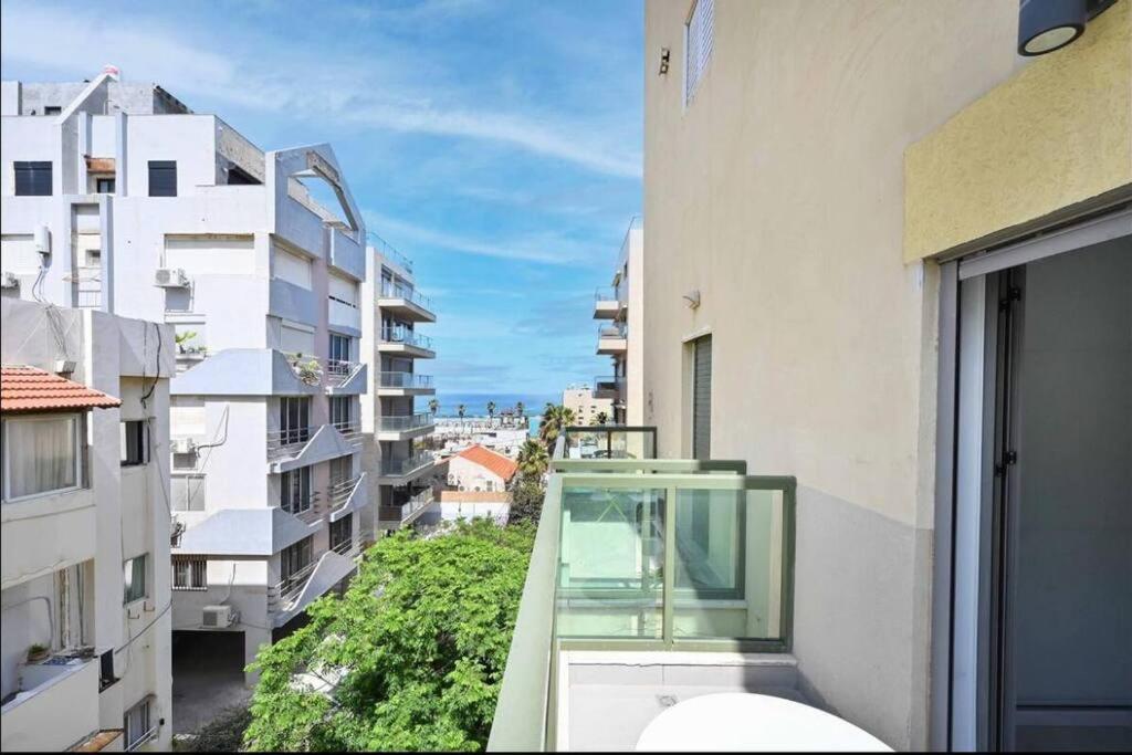 Seaside Apt Balcony&Parking ! view 4