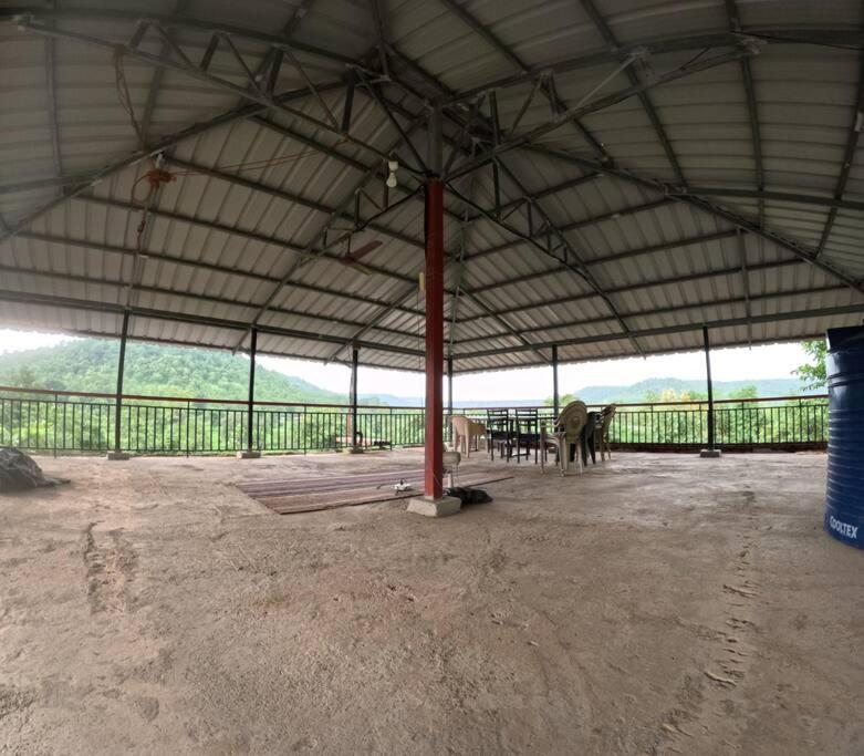 Mane farms