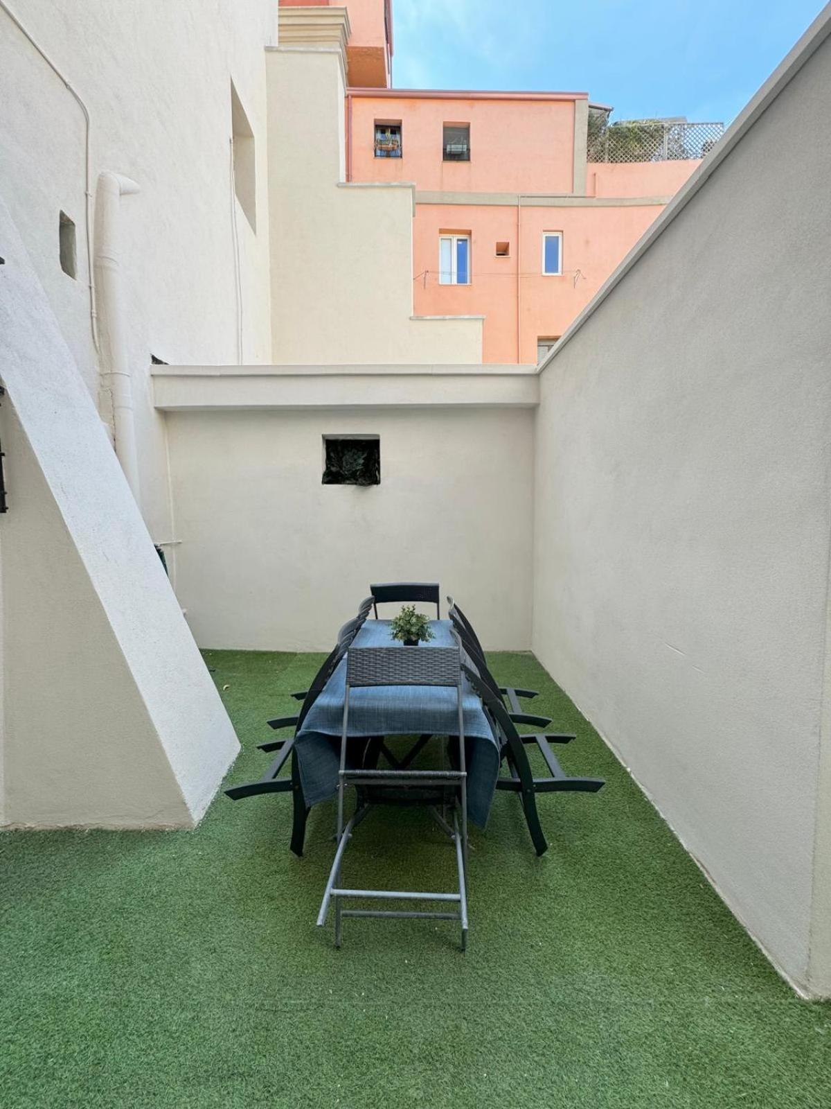 Casa Leonardo, a panoramic view of Cagliari with free car parking photo 5