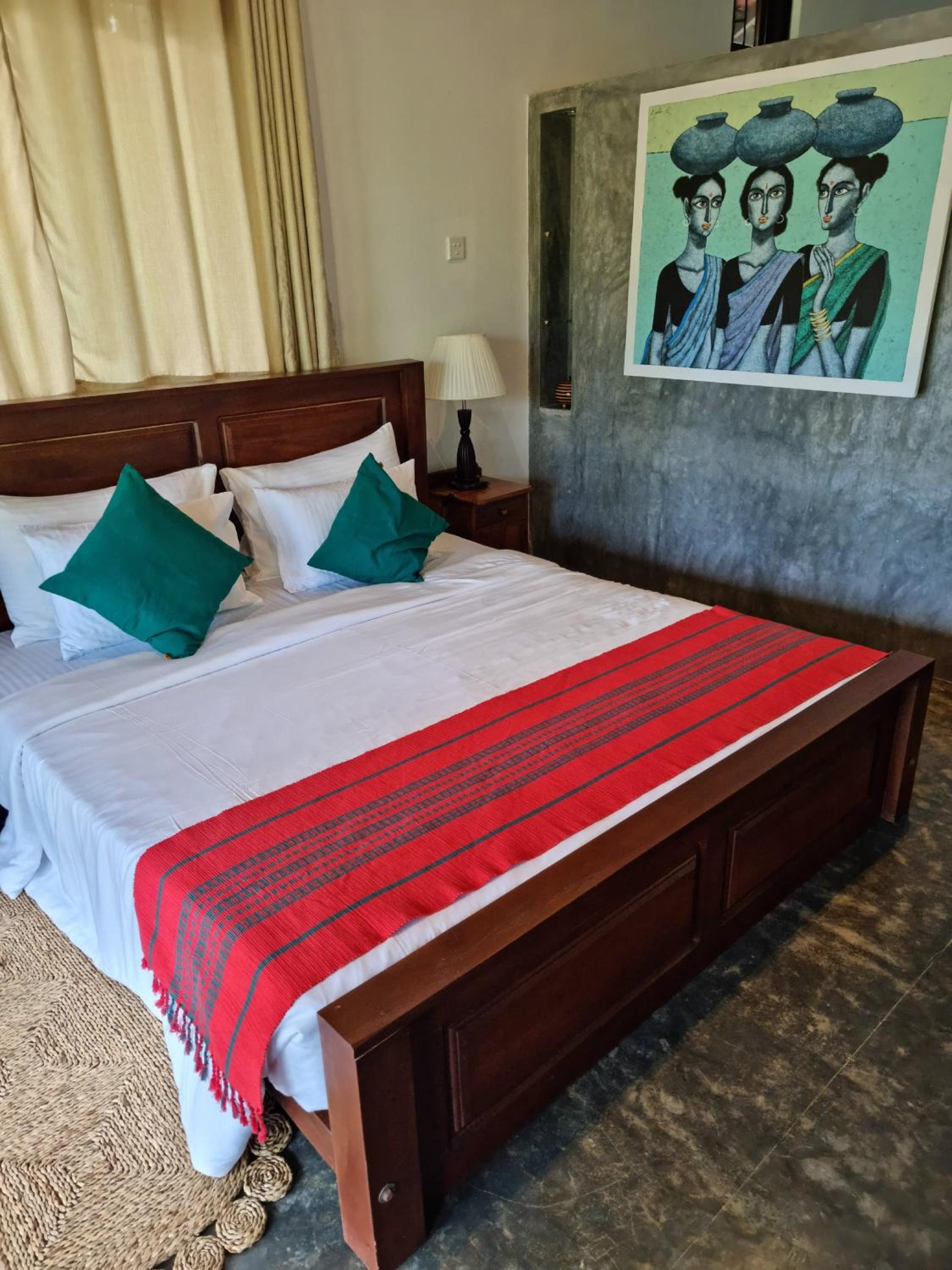 Ardeen Villa - superb 3 bedroom beachfront BB for 6, in Ranna- Tangalle- pick up, serviced, taxes included view 4