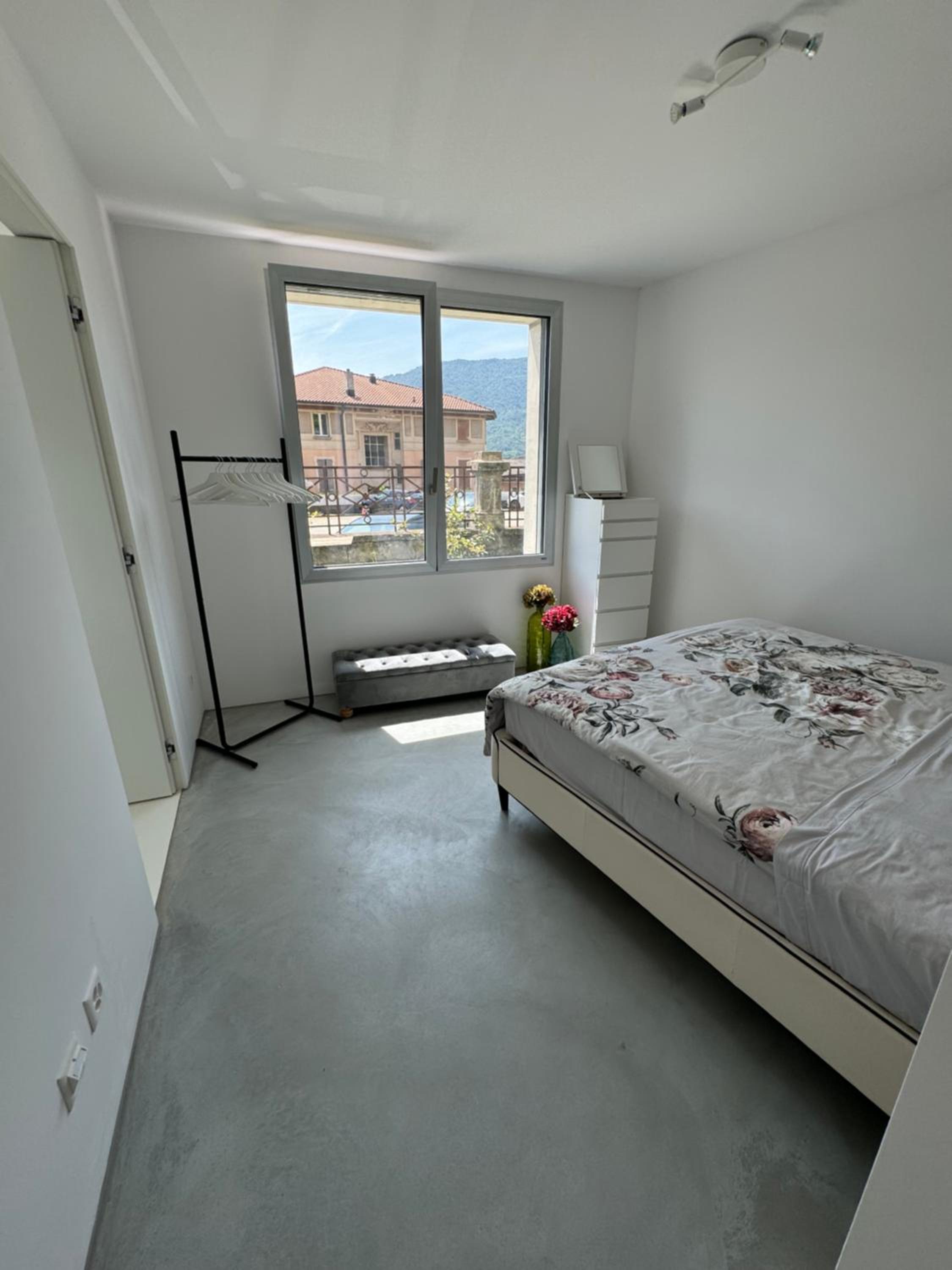 Neue Gartenwohnung mit Sicht auf den Luganersee