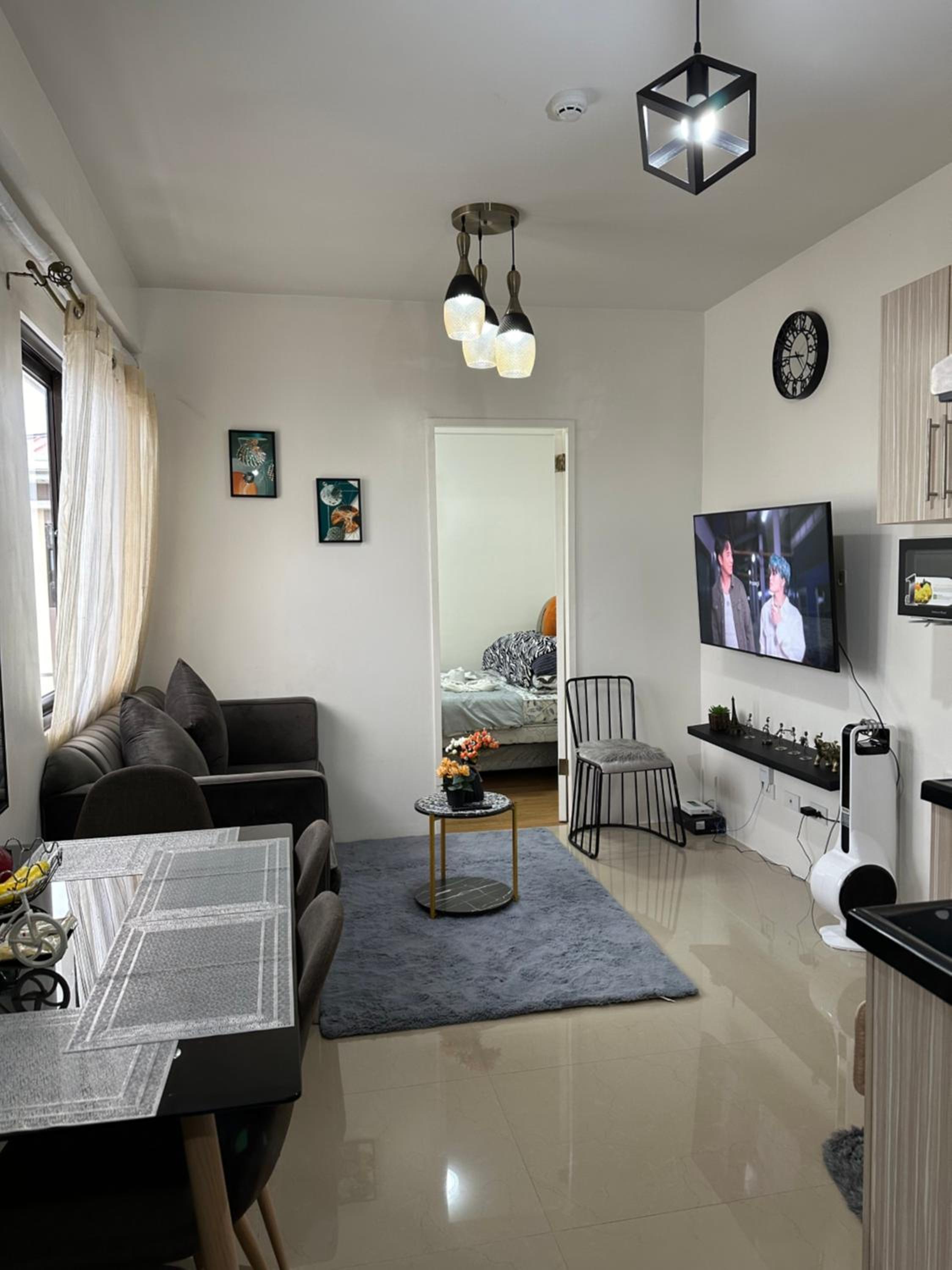 Almond drive Condo Cozy 1BR Talisay view 4