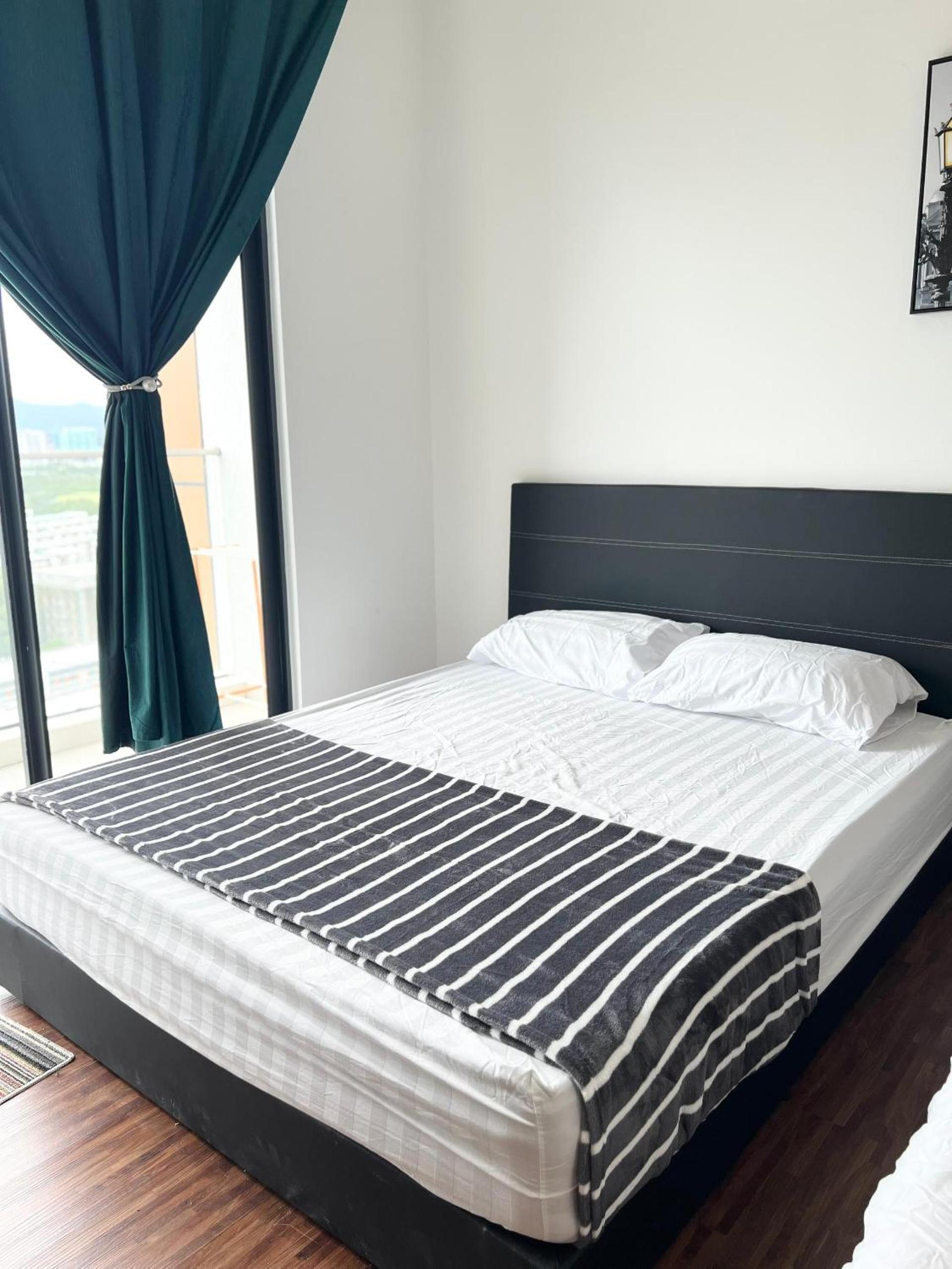 K Avenue DELUXE STUDIO 4-5PAX 5MIN TO KKIA photo 2