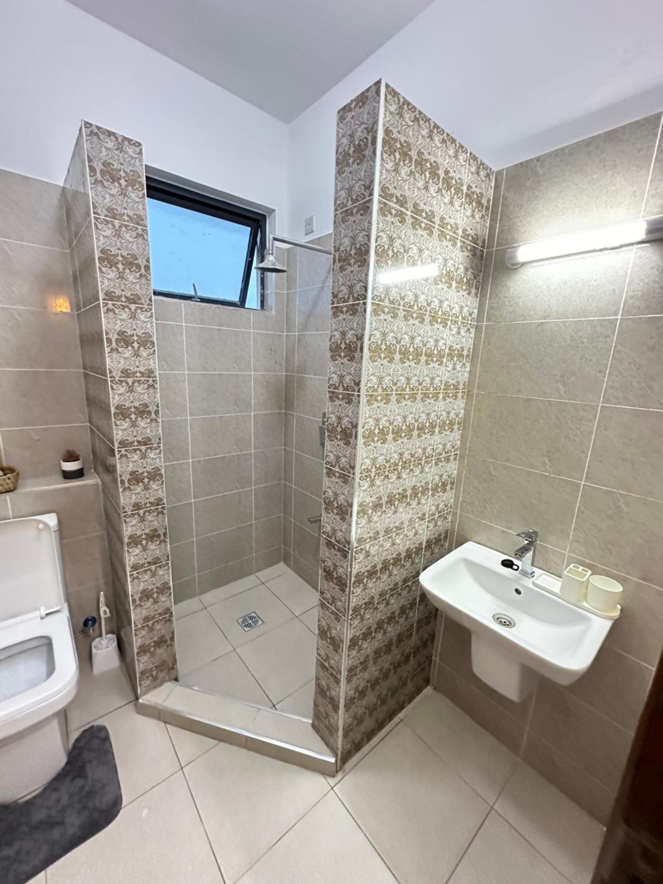 SEAVIEW APARTMENTS IN SHANZU near PRIDE INN view 4