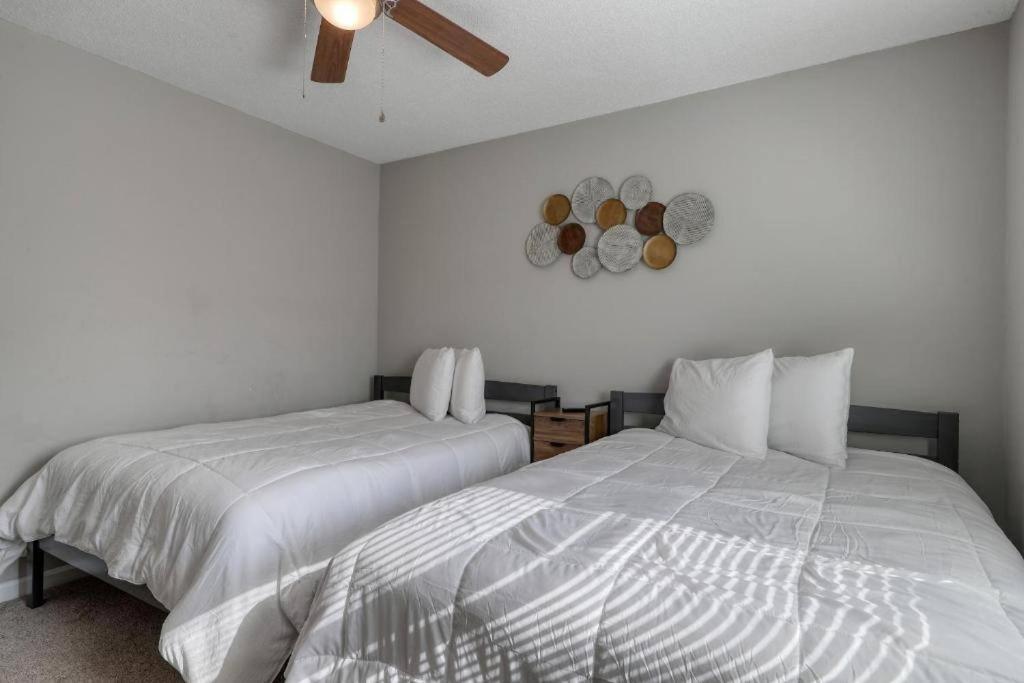 Stylish Haven NEW Walk to the Ocean Smart TVs Wifi view 5