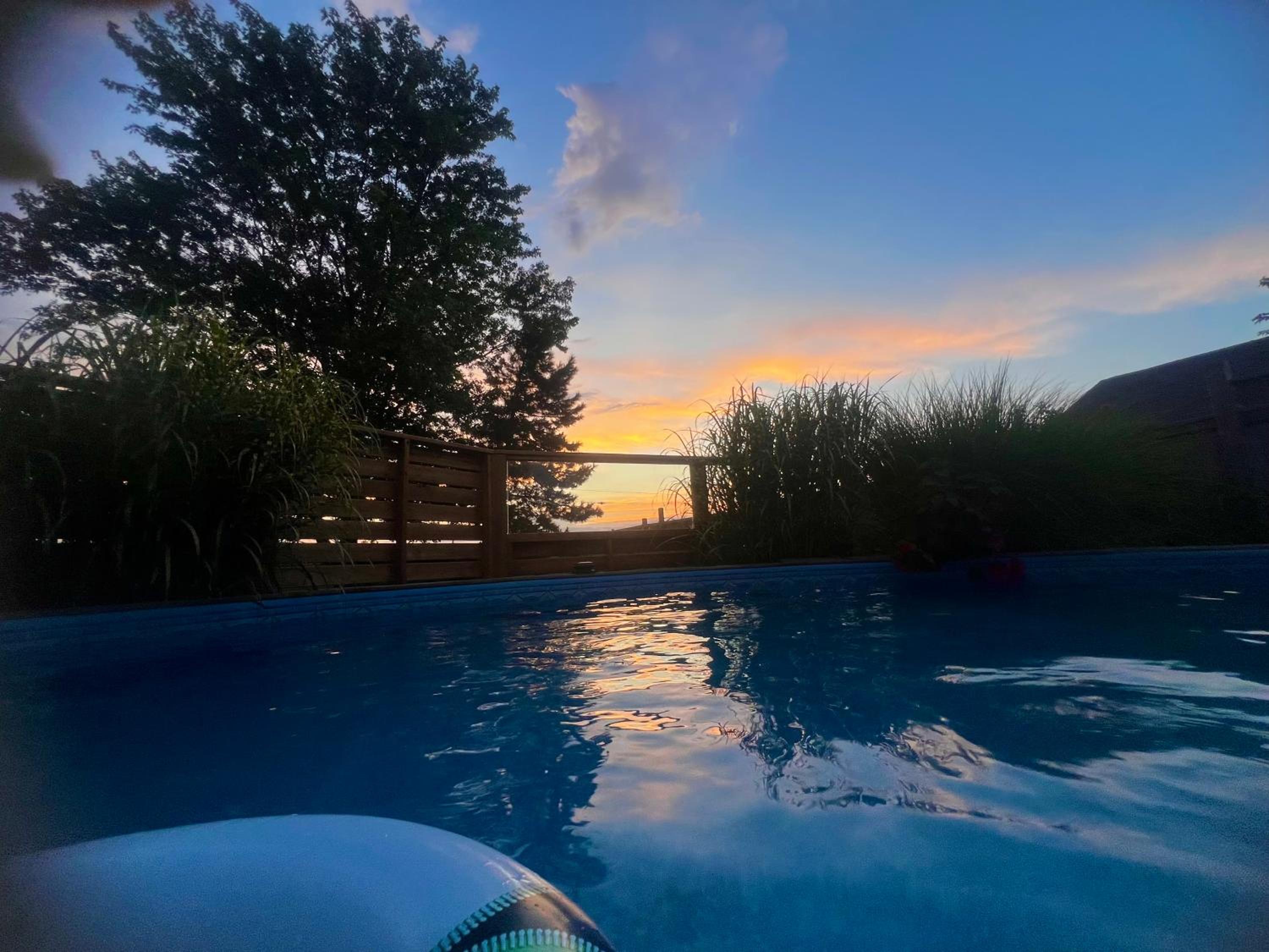 Sunset Suites in Niagara Wine Country