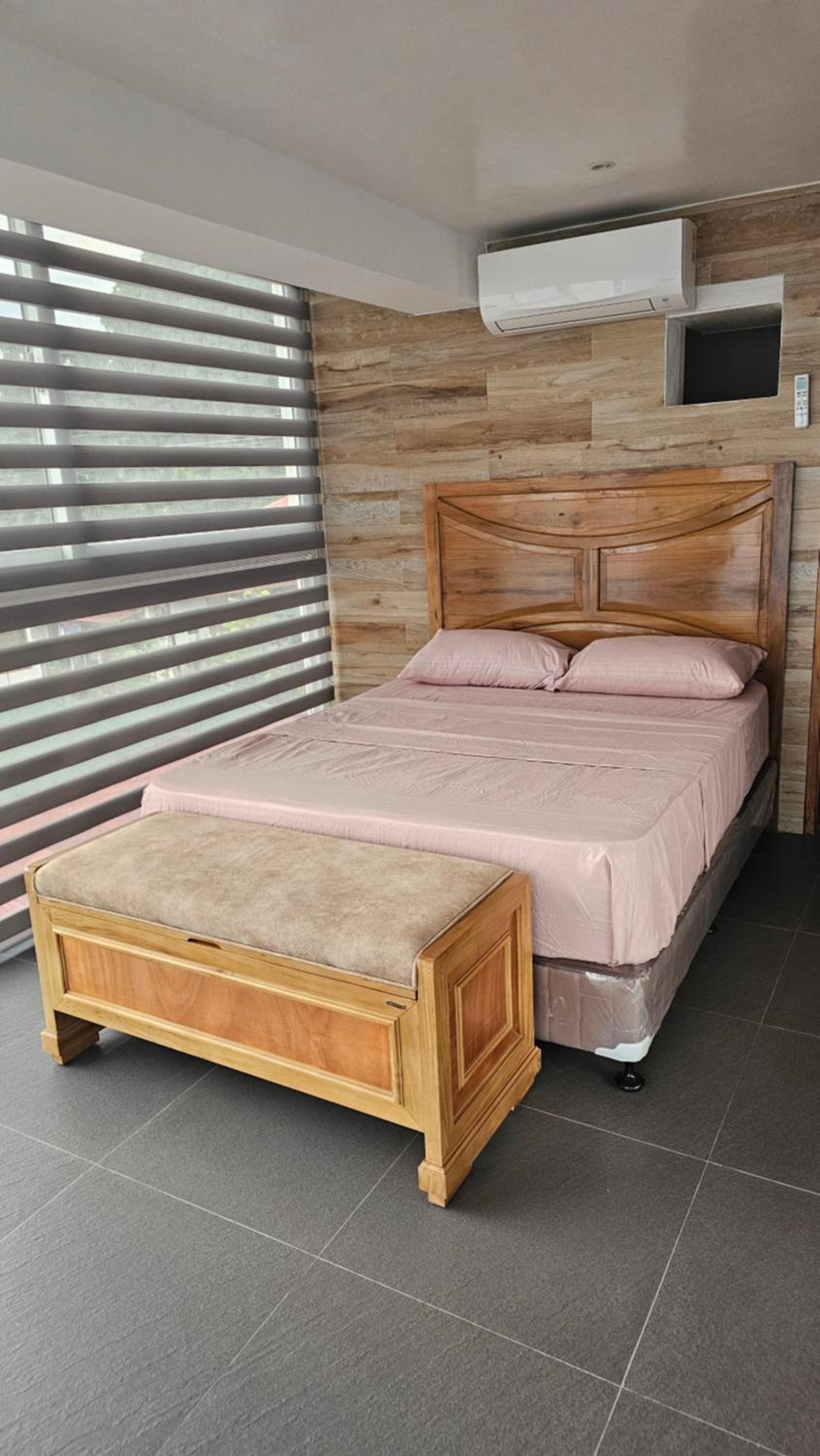 Lydia's House, Samal beach front apartments