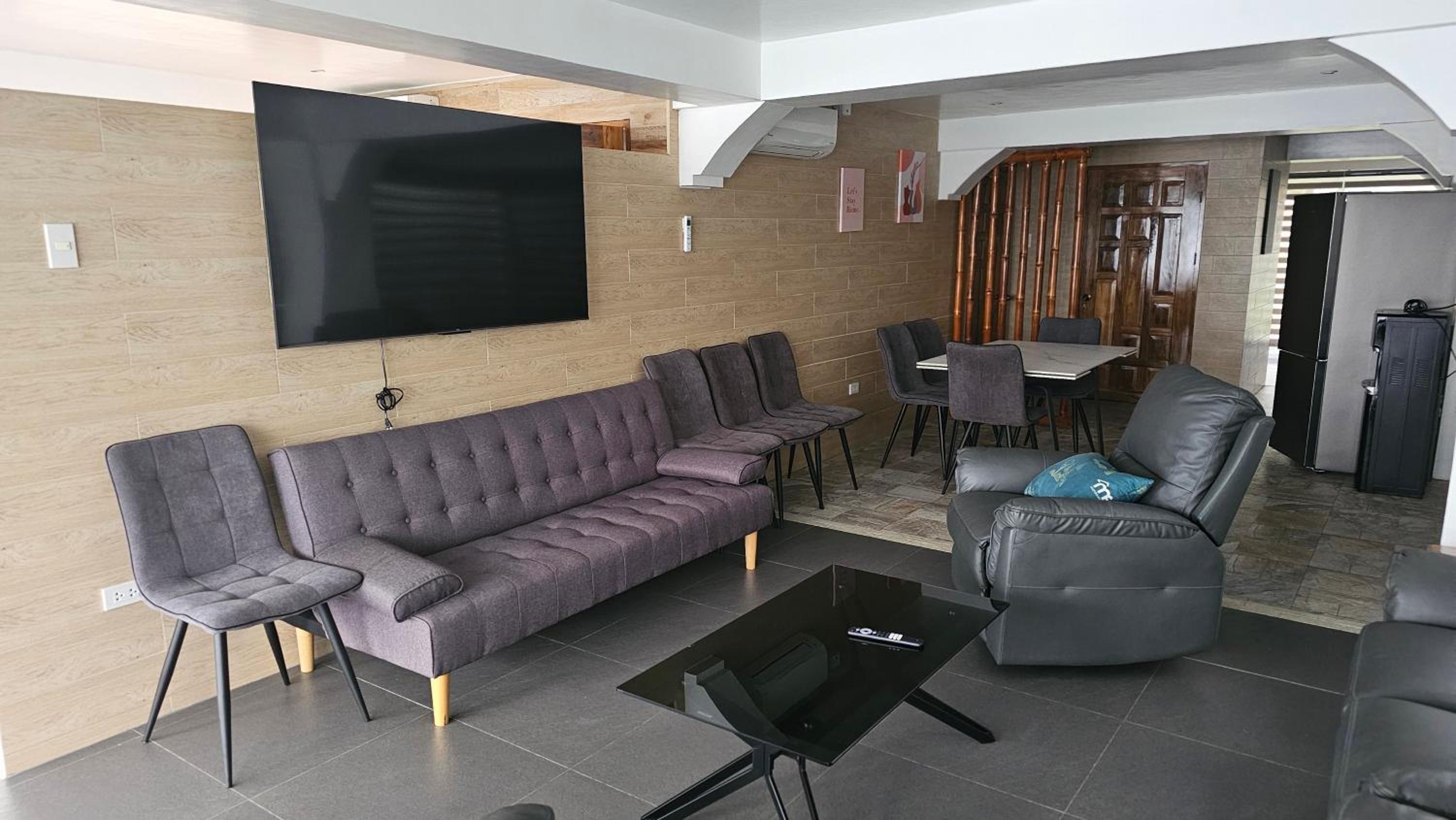 Lydia's House, Samal beach front apartments