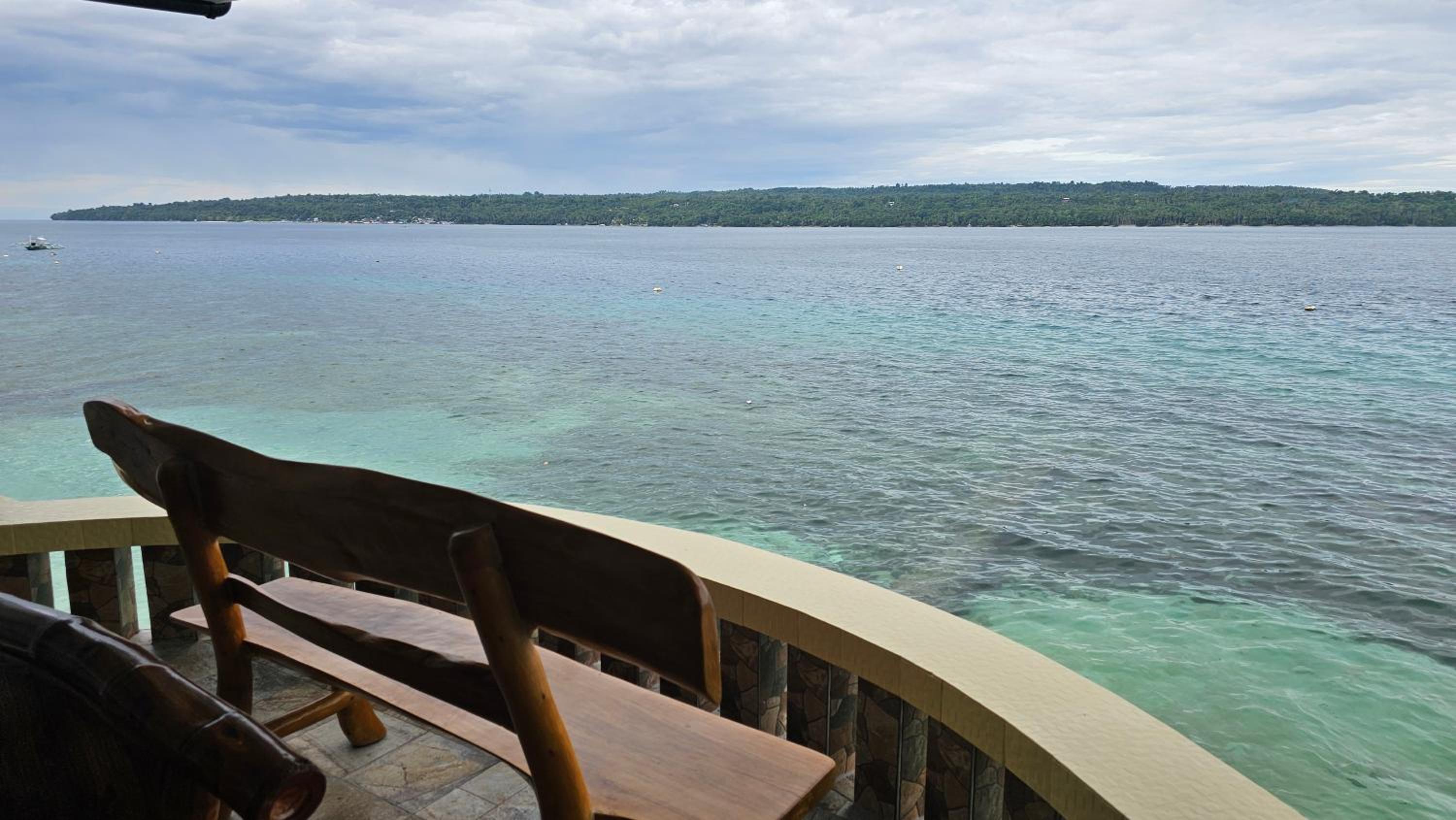 Lydia's House, Samal beach front apartments