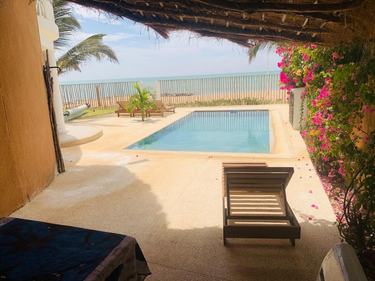 casa laurema villa pied dans l eau saly view 2
