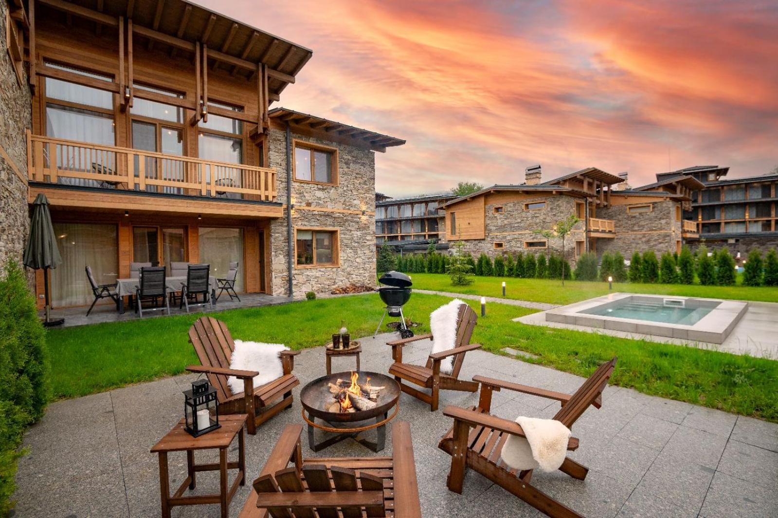 Luxury Villa with Hot Pool