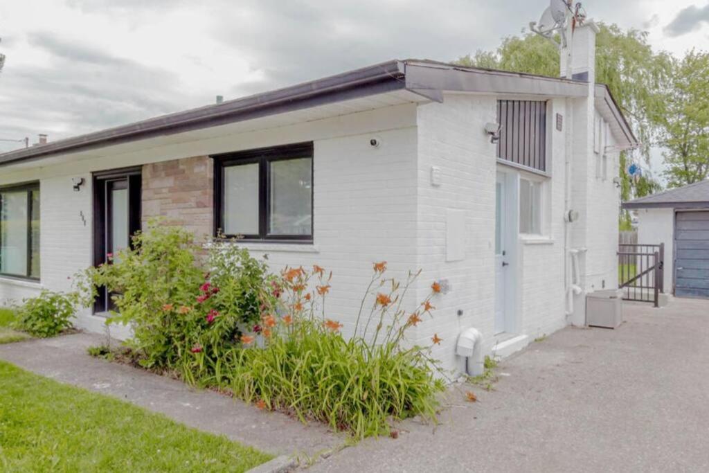 South Oakville Bliss Haven Monthly Stays only