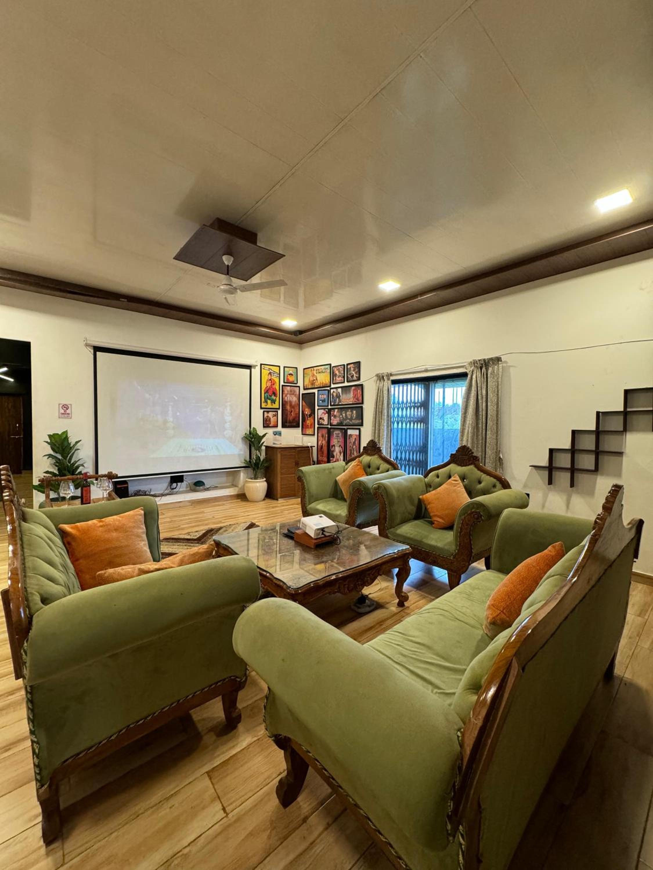 lounge