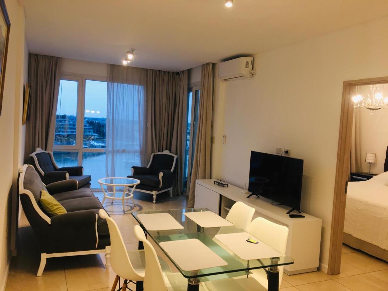 Condominios de Bahia Grande Nordelta