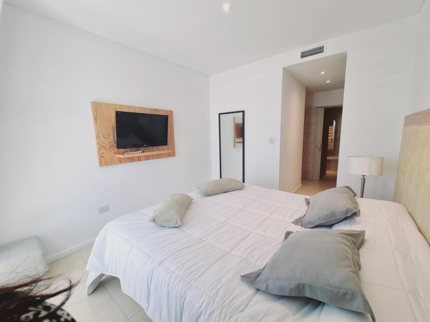 Condominios de Bahia Grande Nordelta