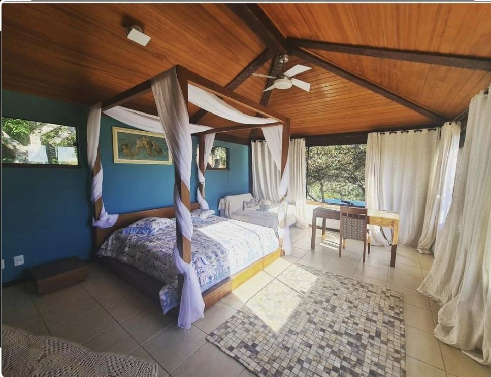 casa ferradura com piscina e hidro