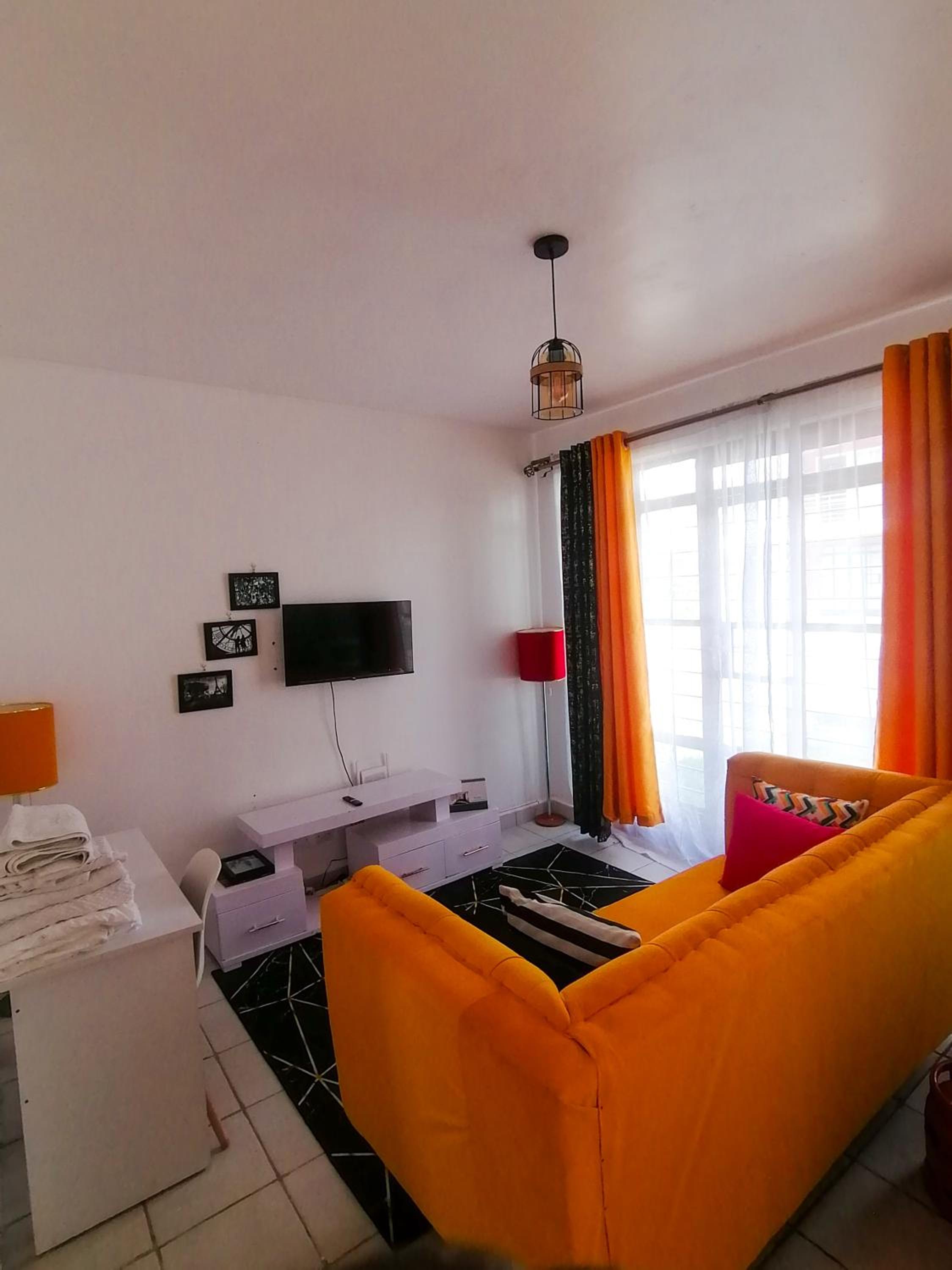 Classy Studio Apartment racecourse Gardens