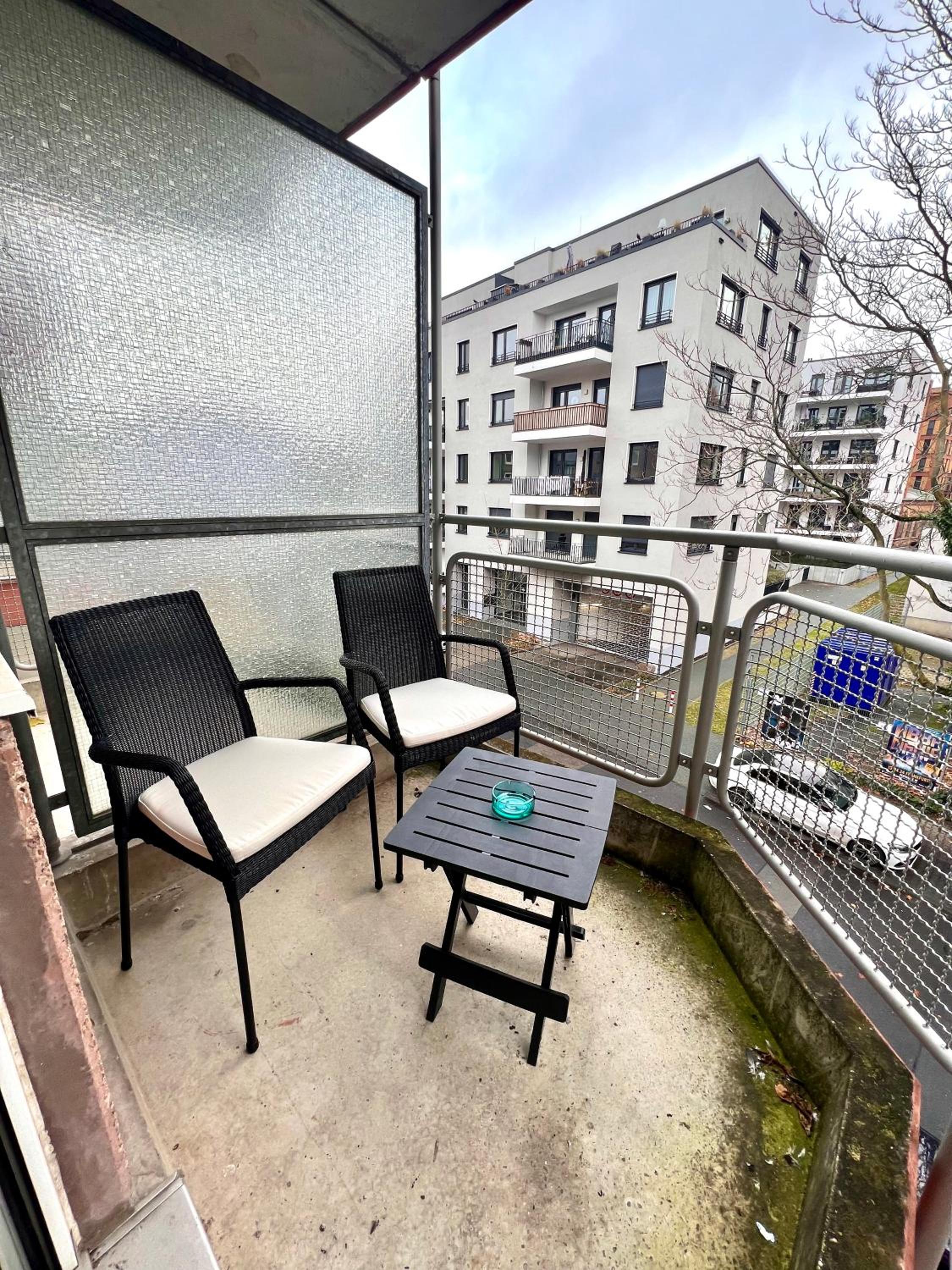 Nähe Frankfurt Messe mit Netflix und Balkon