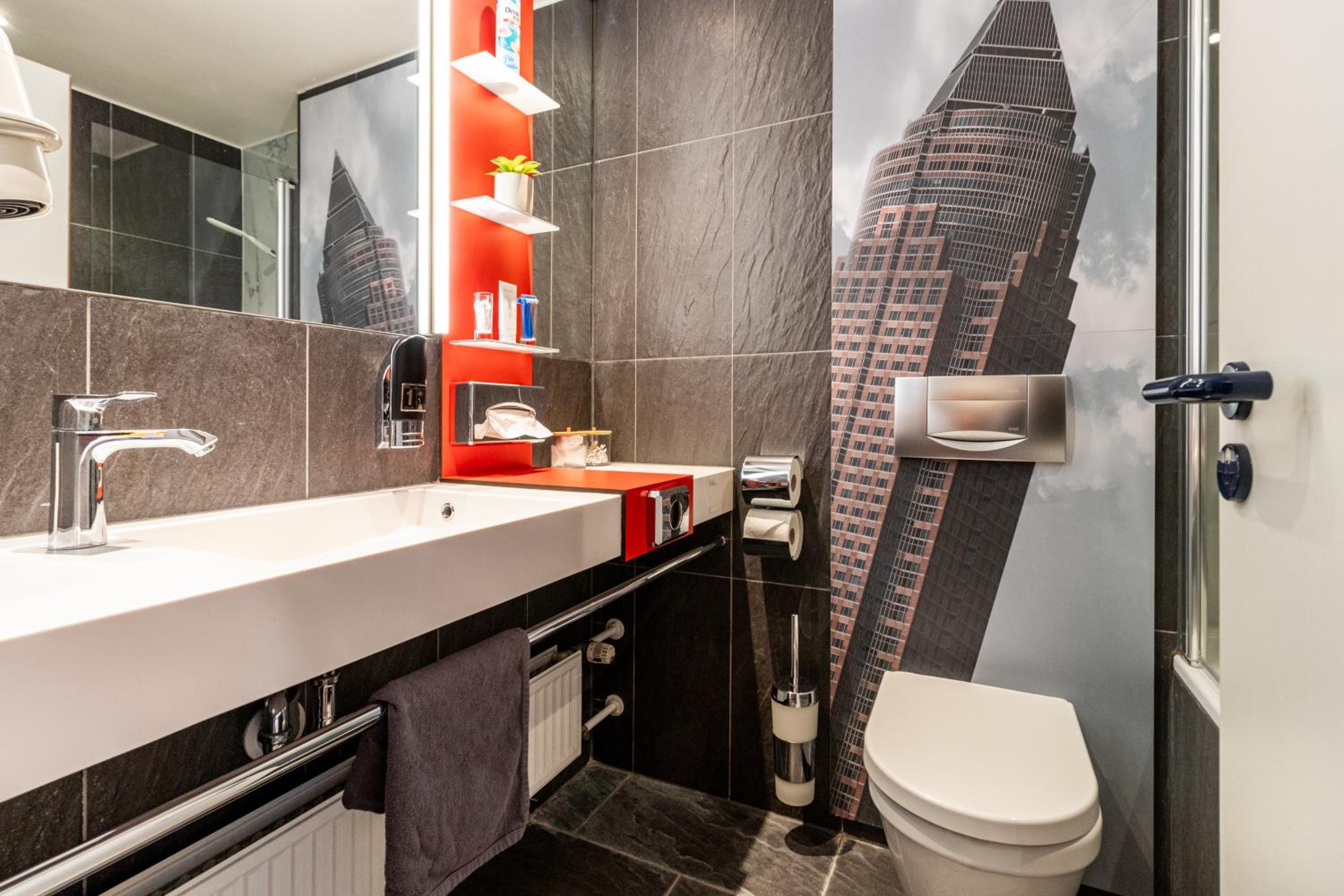 Nähe Frankfurt Messe mit Netflix und Balkon