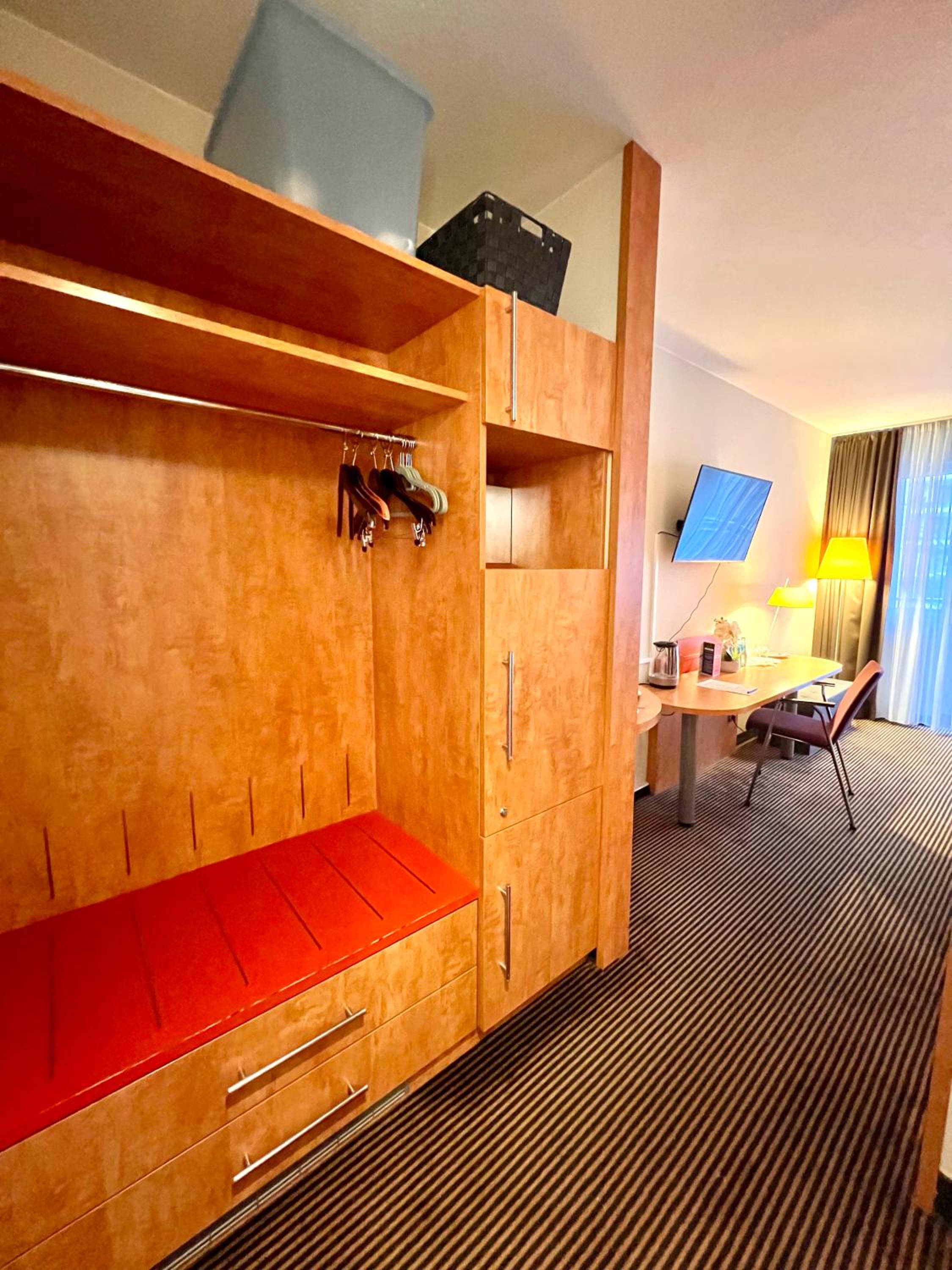 Nähe Frankfurt Messe mit Netflix und Balkon