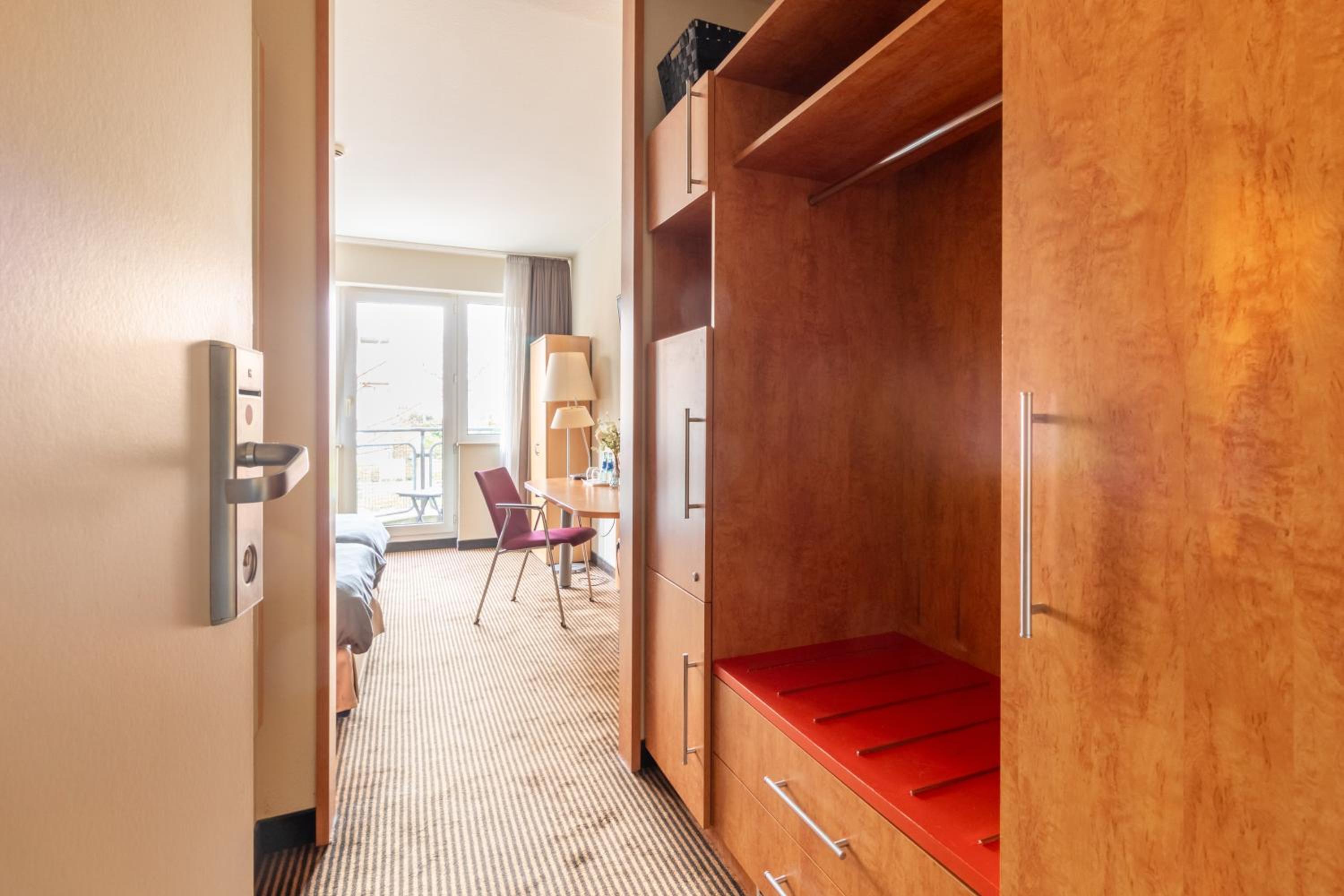 Nähe Frankfurt Messe mit Netflix und Balkon