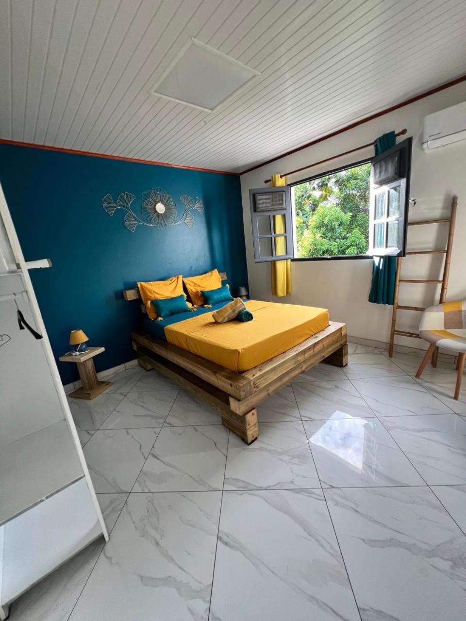 Villa aux 4 palmiers view 3