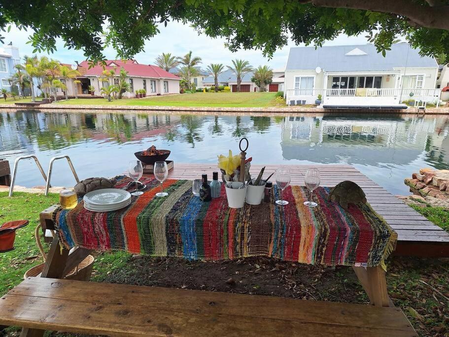 Jeffreys Bay - Life on the Canals