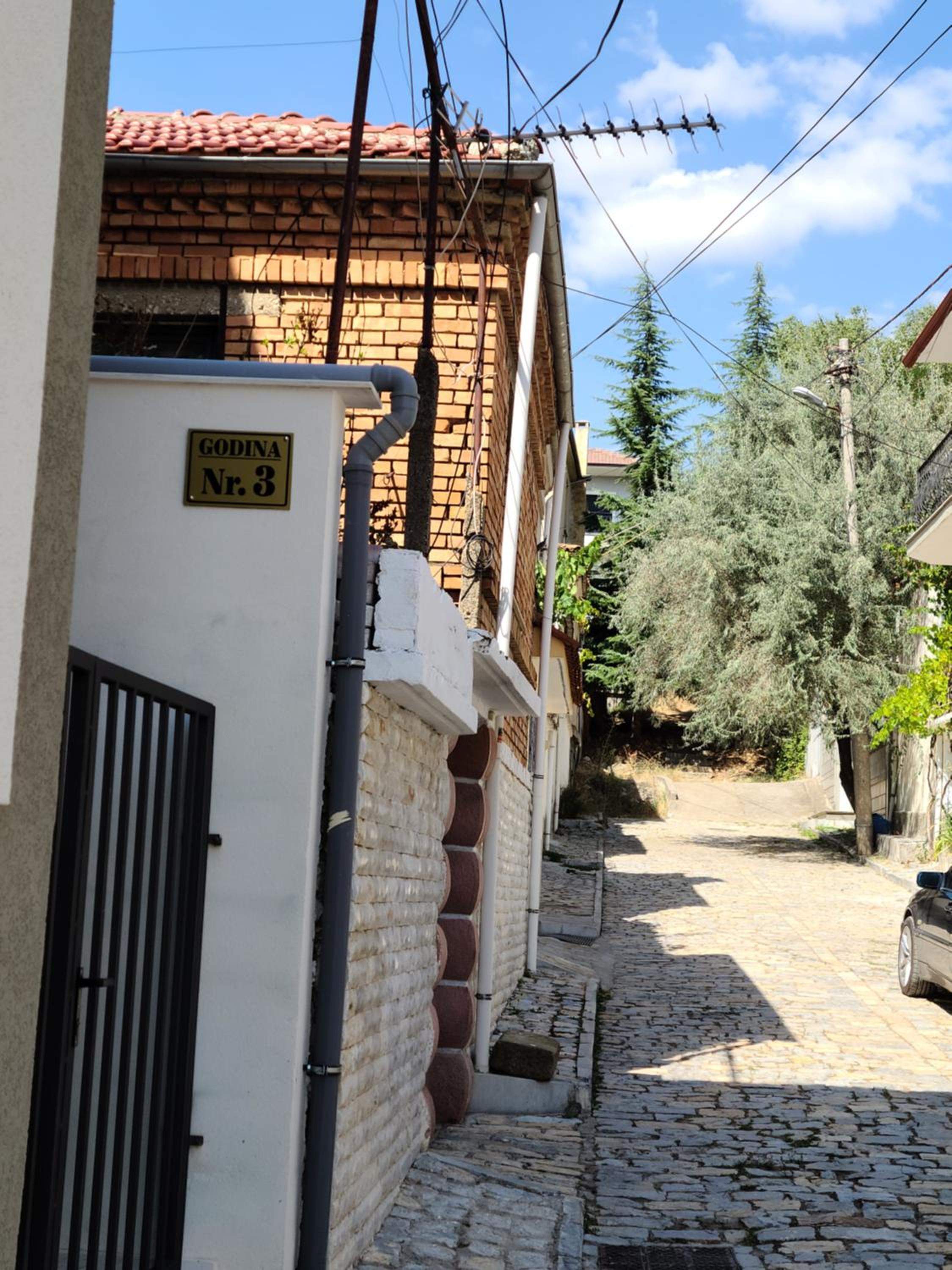 Travelers' Korça Home