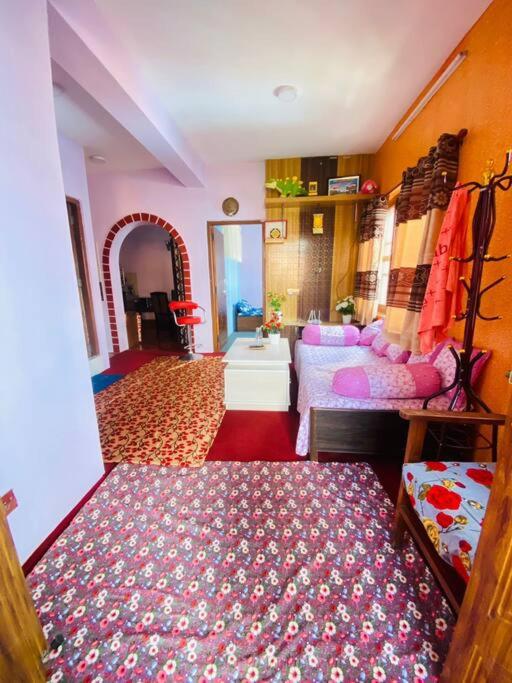 Kathmandu Studio Apartment Room Mountains