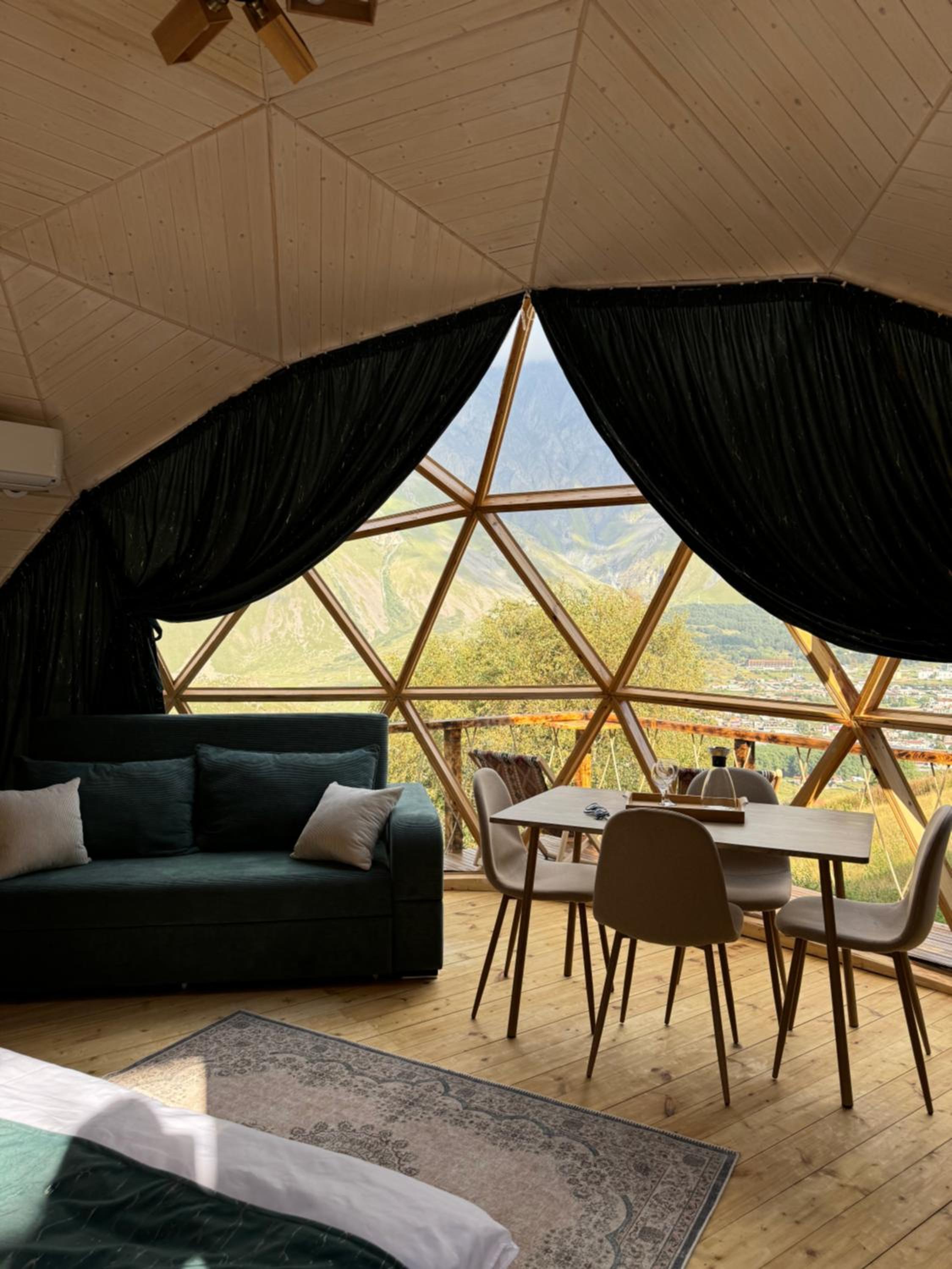 Glamping EmeralD